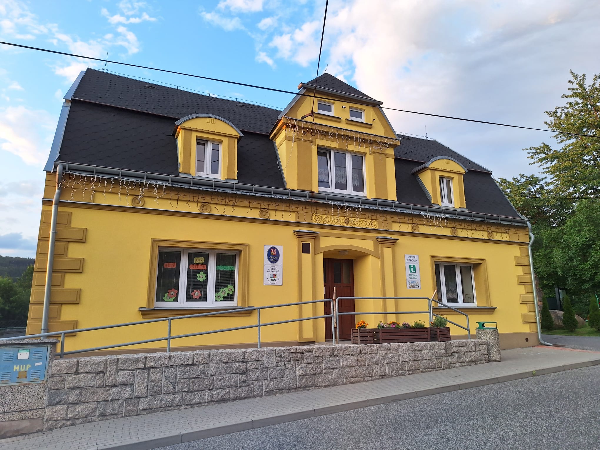 Bílý Potok - obecní úřad foto 5