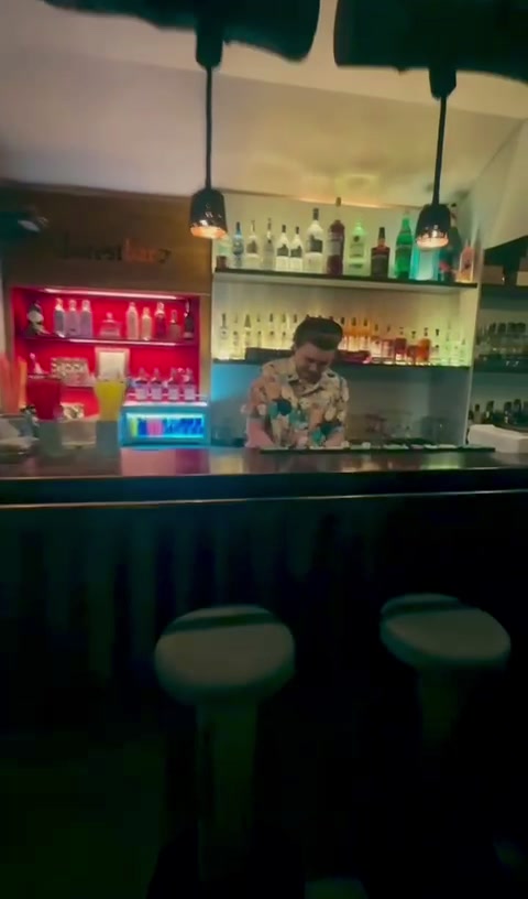 Forest Bar foto 2 (náhled videa)