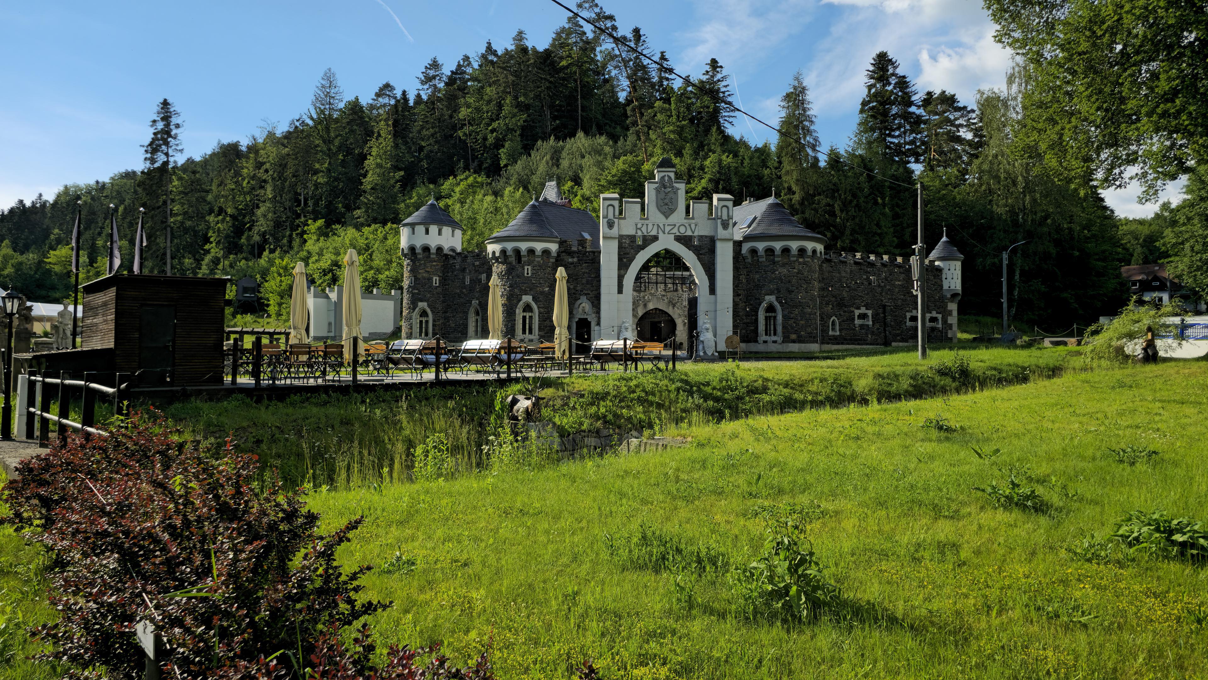 Hrad Kunzov boutique hotel & SPA & restaurant