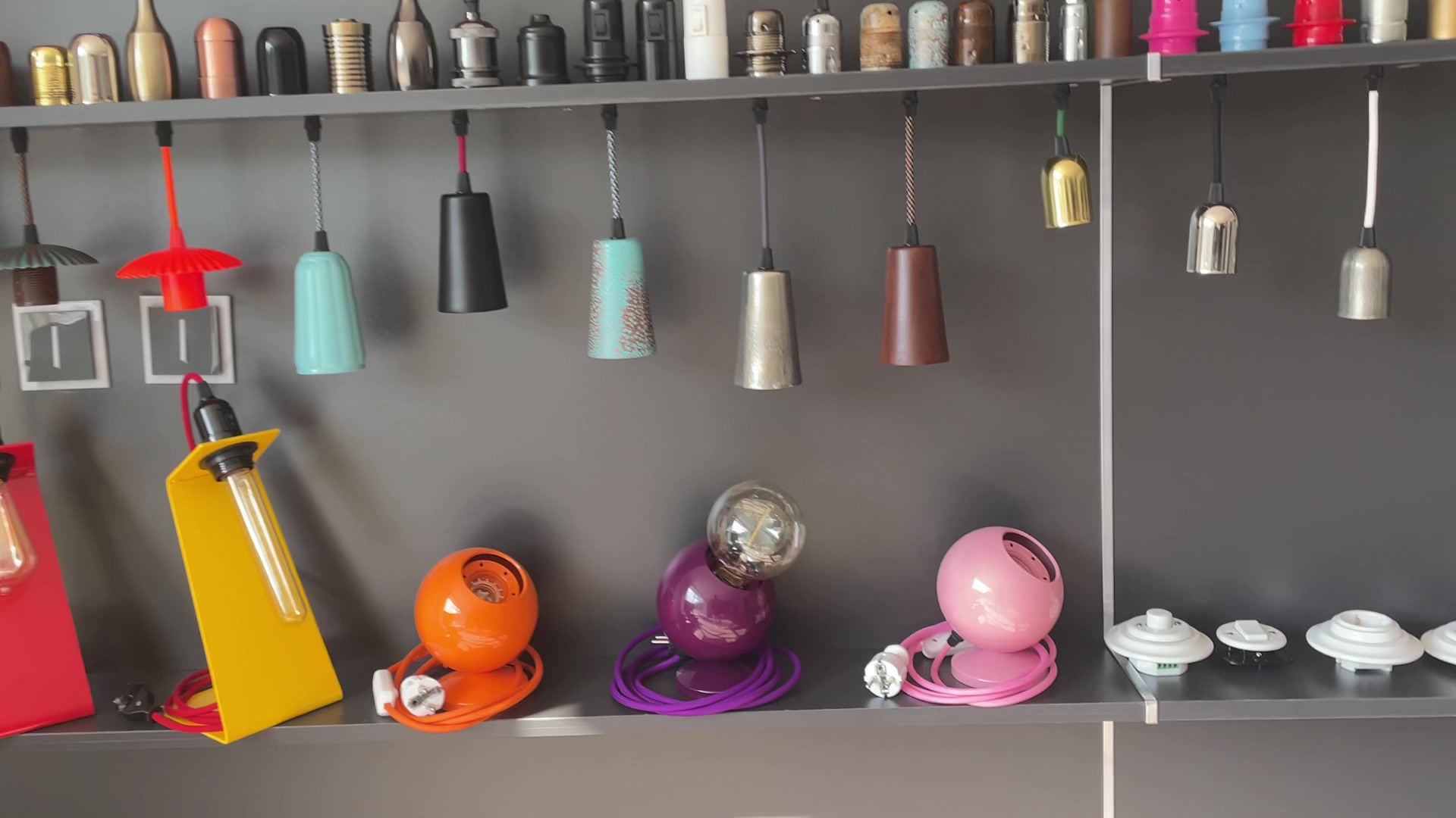 Showroom Bohemia-Design foto 2 (náhled videa)