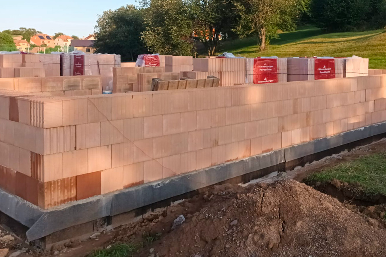 Stavby Studený foto 4