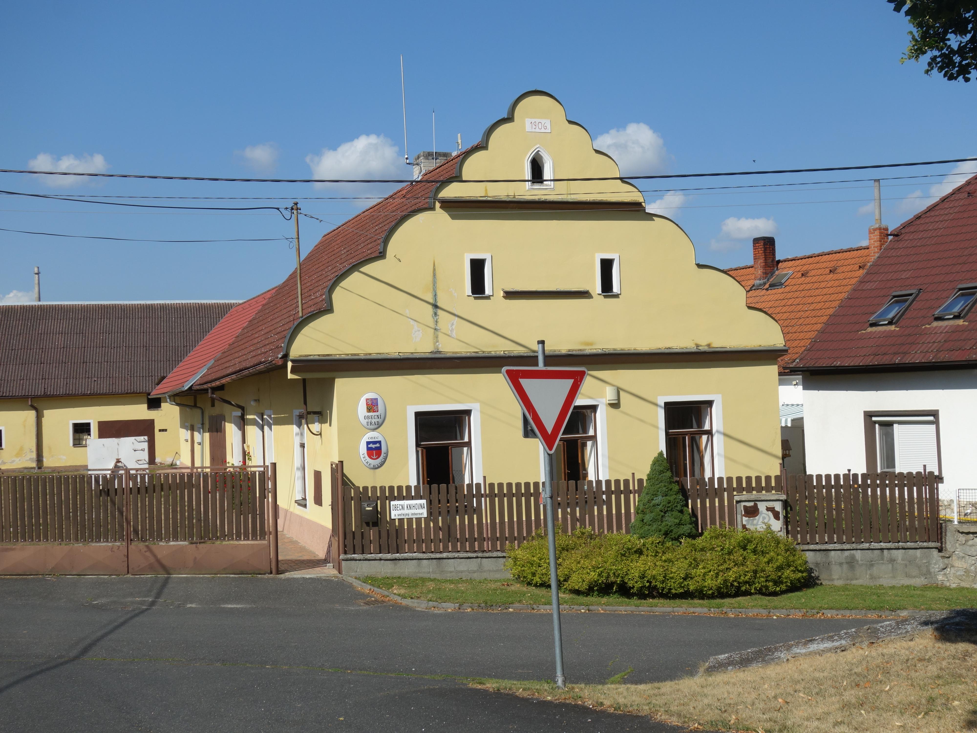 Velké Hydčice - obecní úřad foto 6