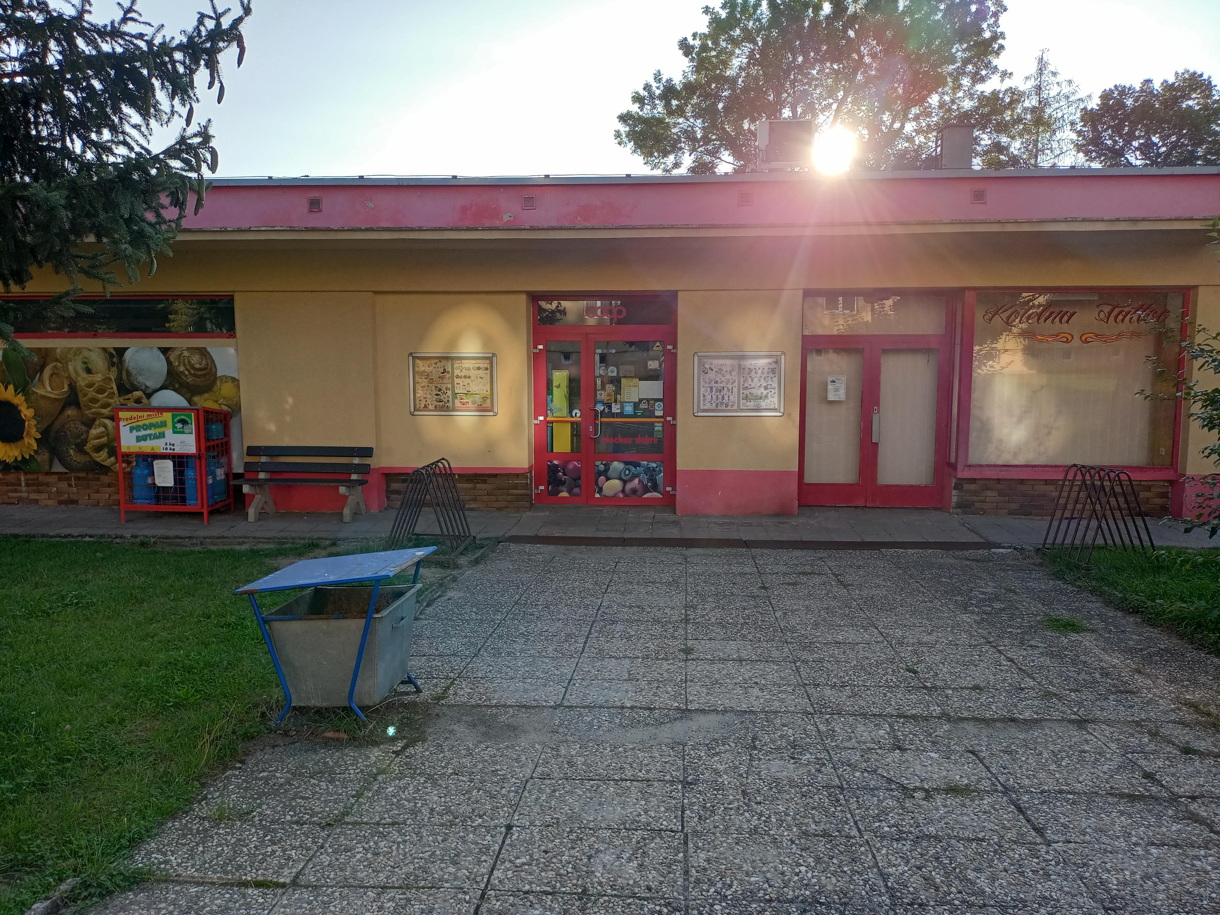 Jednota, spotřební družstvo Nová Paka - COOP foto 2