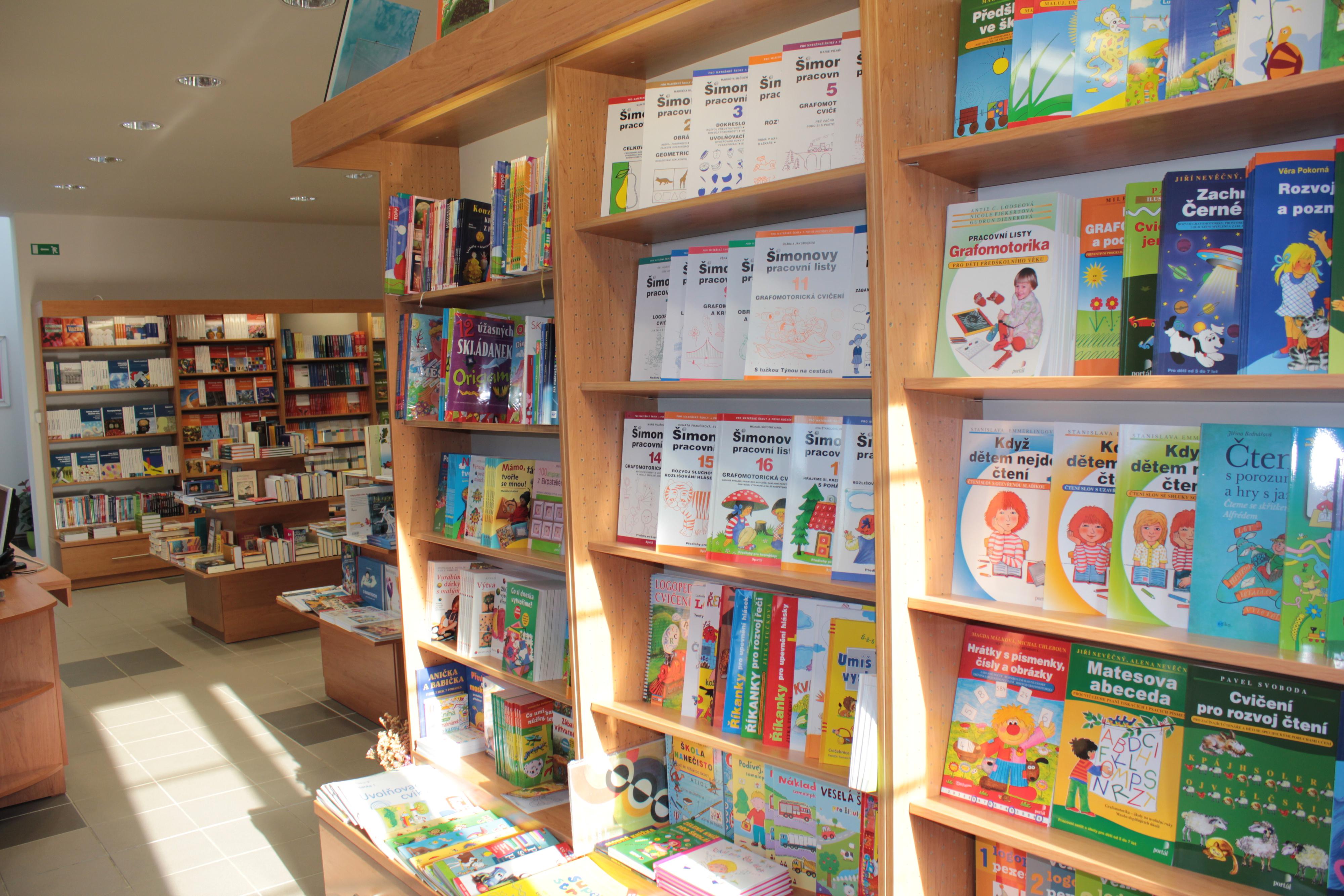 Knihkupectví Portál foto 2