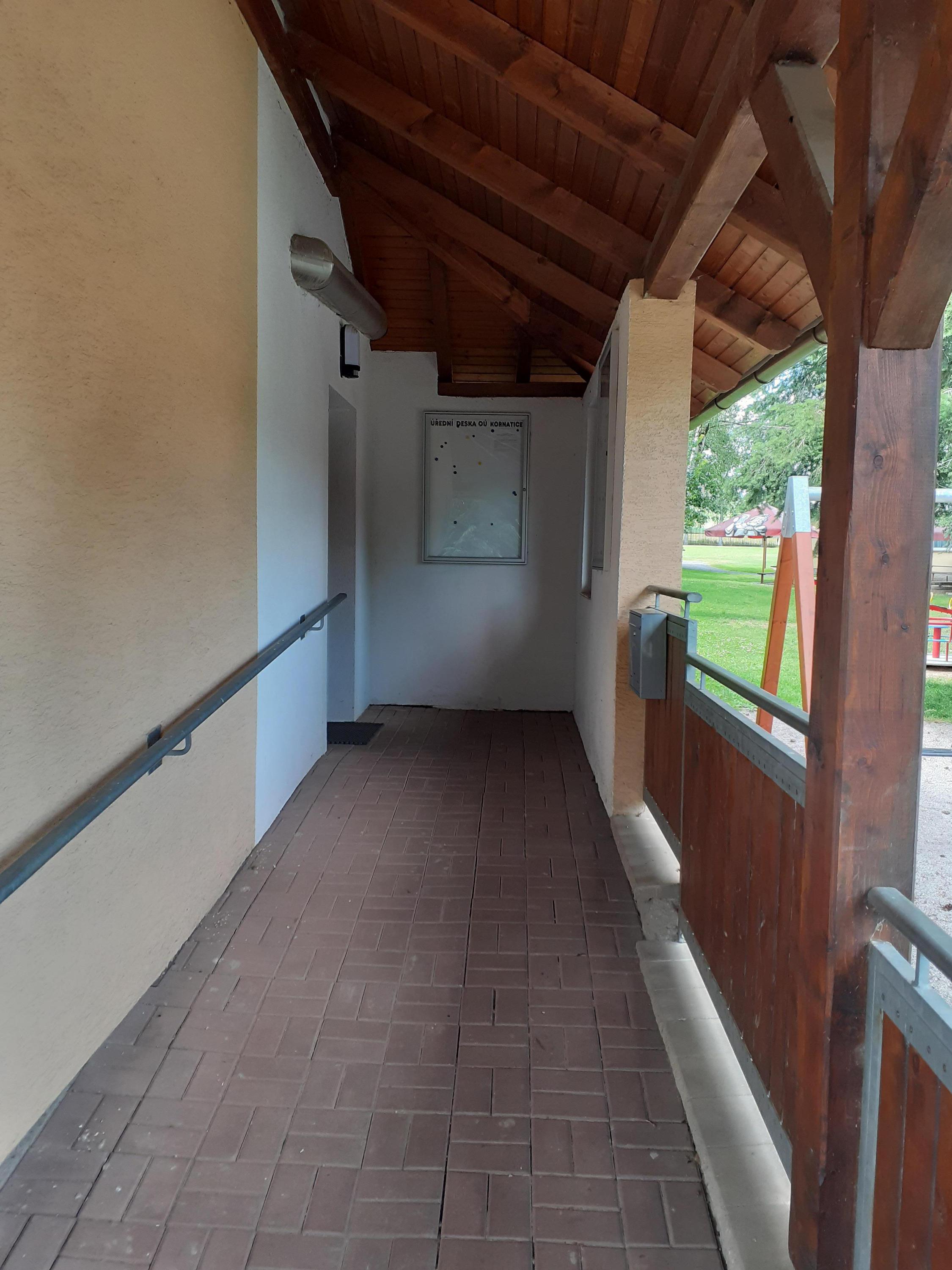 Kornatice - obecní úřad foto 3