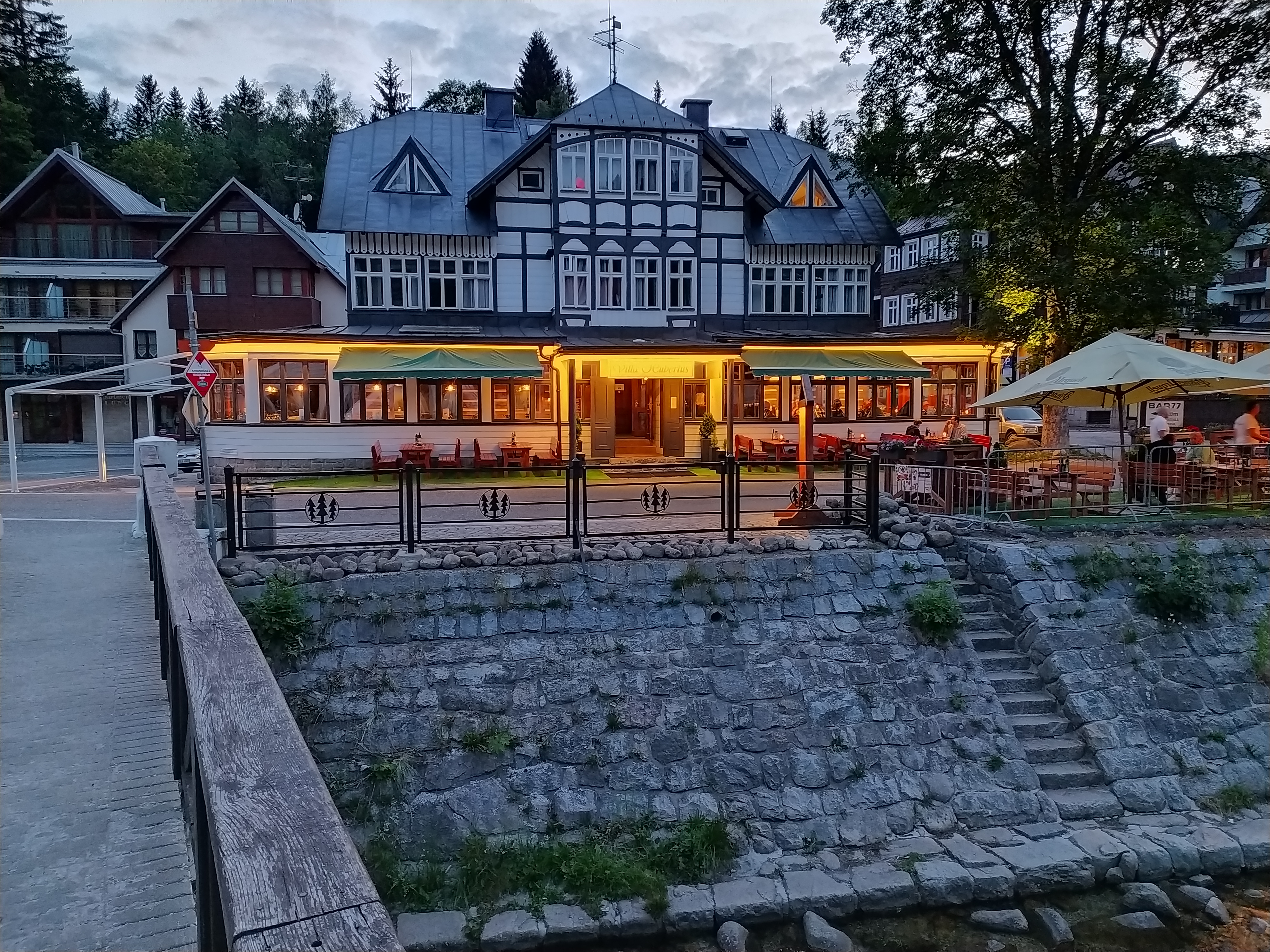 RESTAURACE - Villa Hubertus foto 2