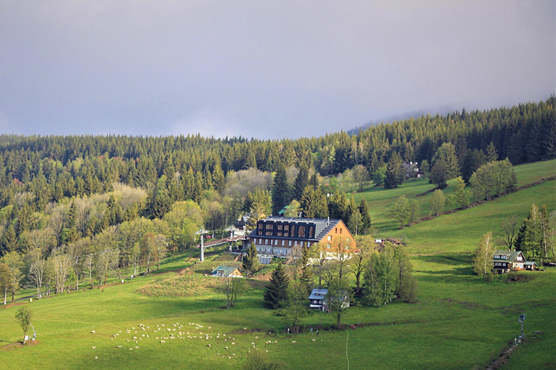 Horský hotel Lovčenka