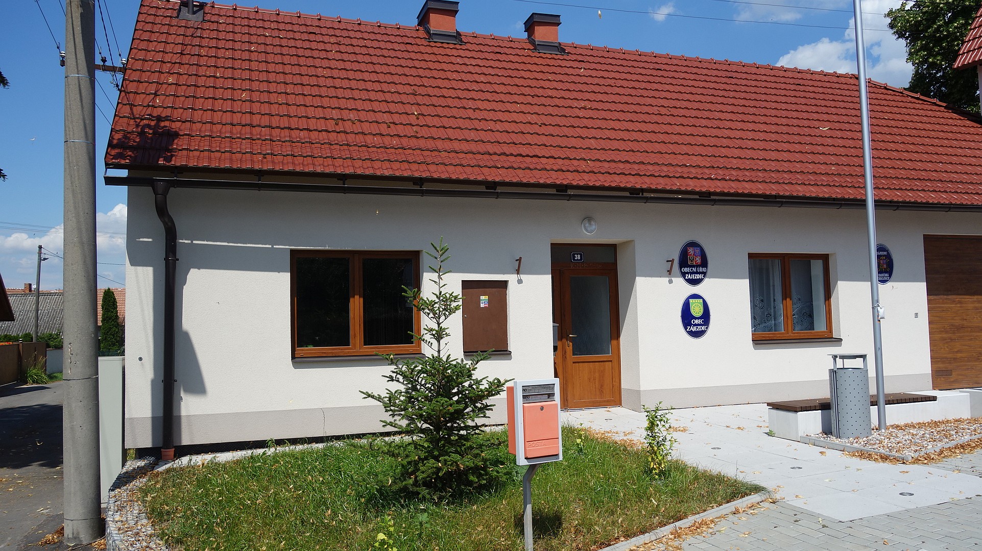 Zájezdec - obecní úřad foto 2