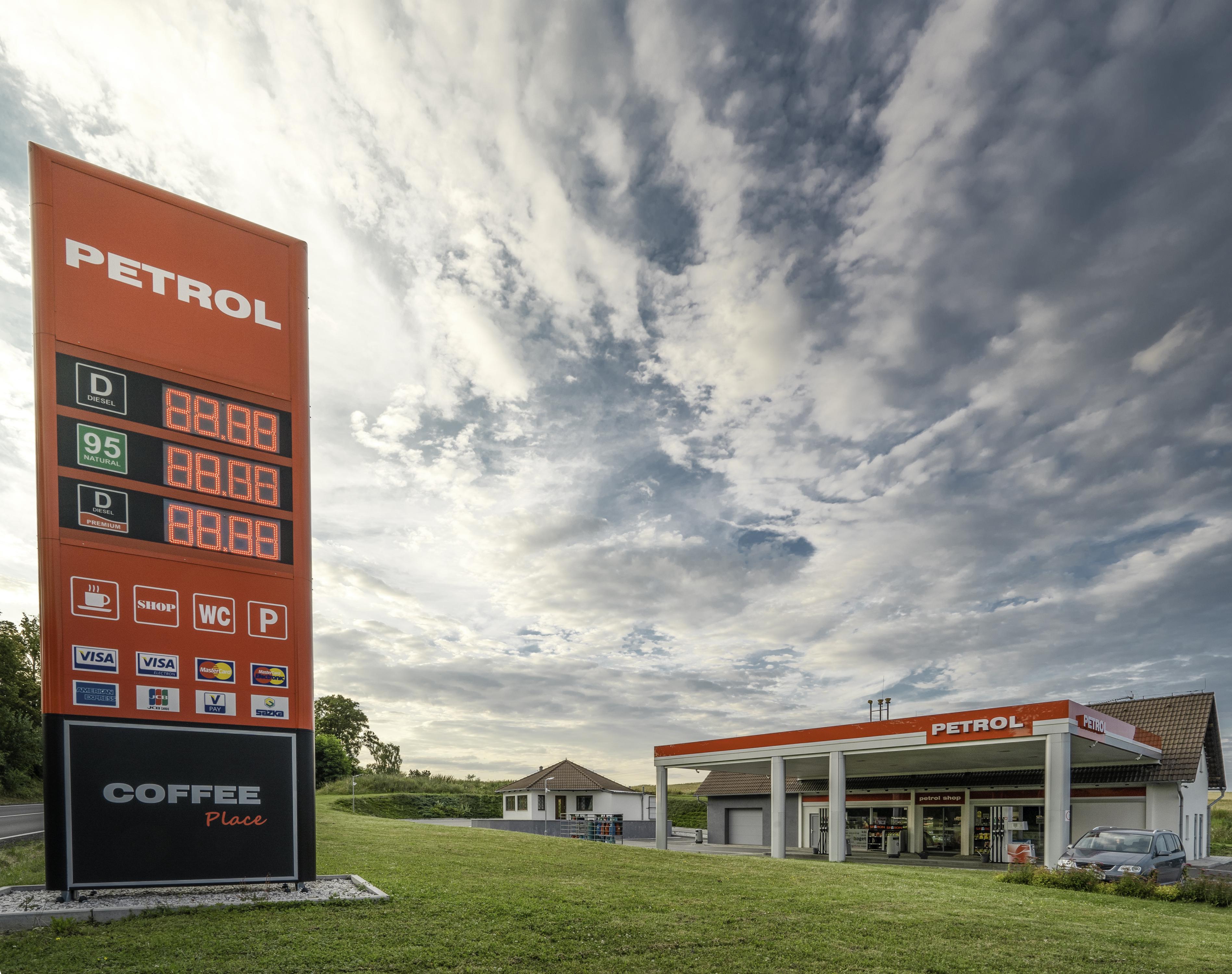 PETROL foto 3