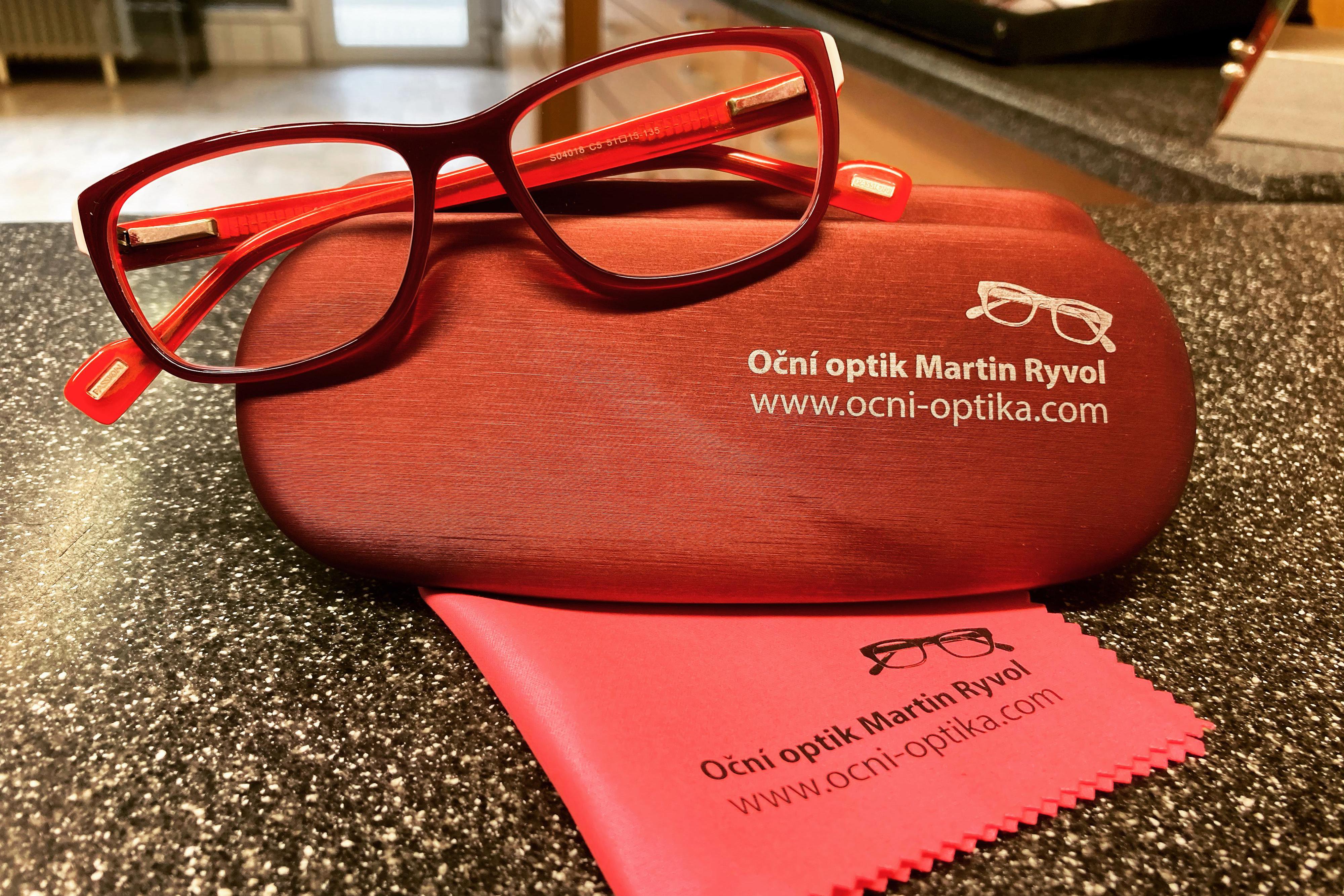 Pouzdro zdarma k zakázce na kompletní brýle+mikrov