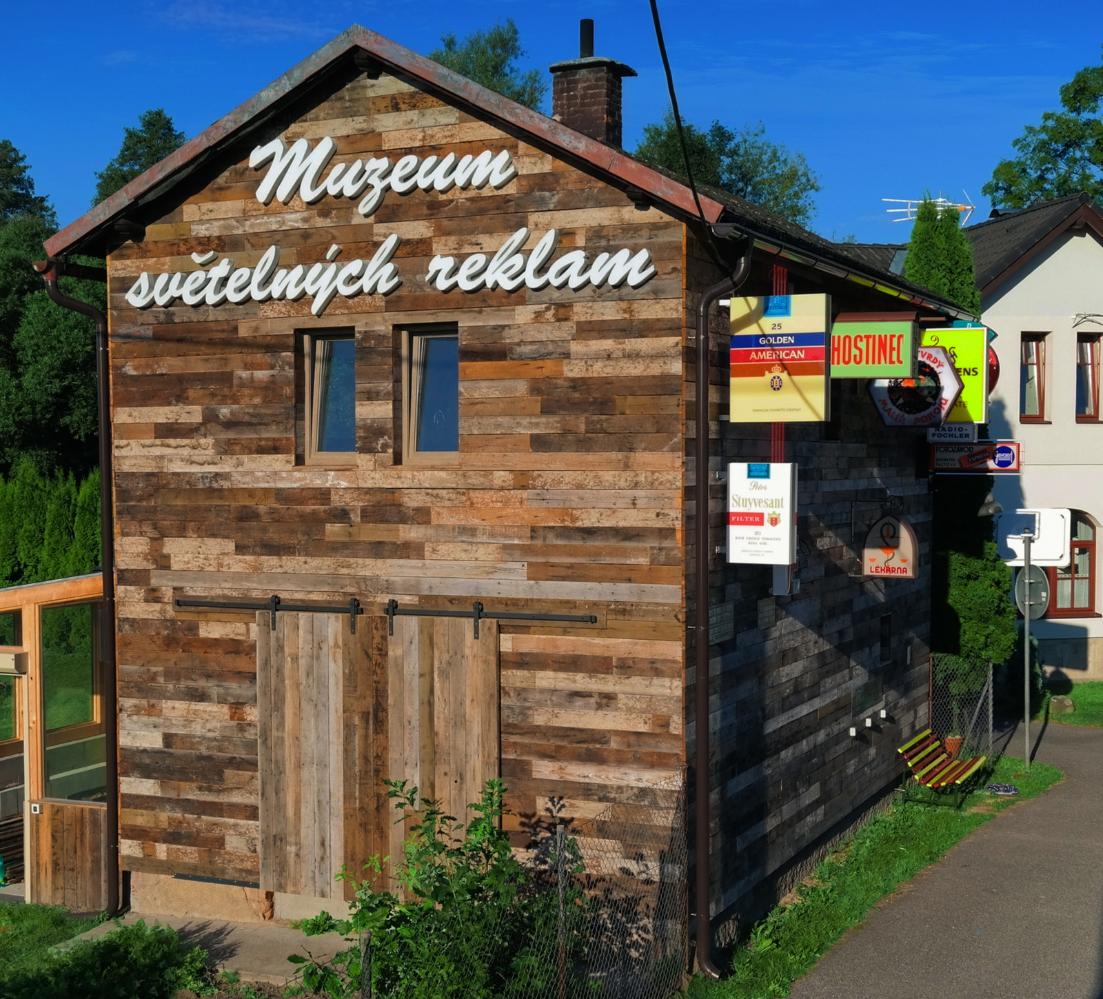 Elektro Drapač - Muzeum světelných reklam foto 2