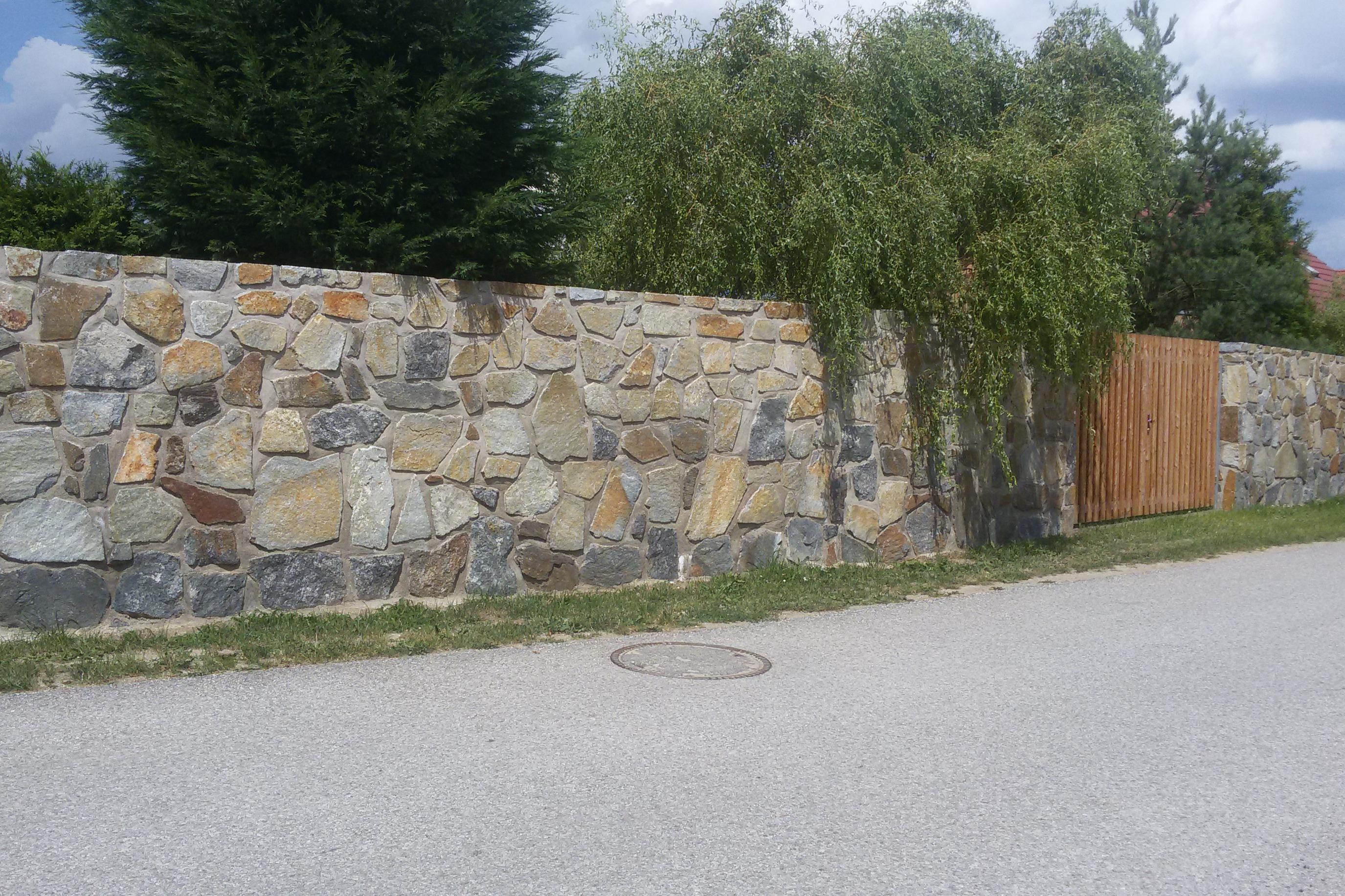 Kamenné stavby Velebil, Čihula