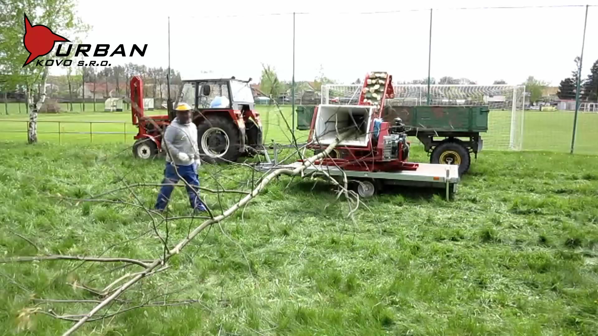Štěpkovače URBAN foto 2 (náhled videa)