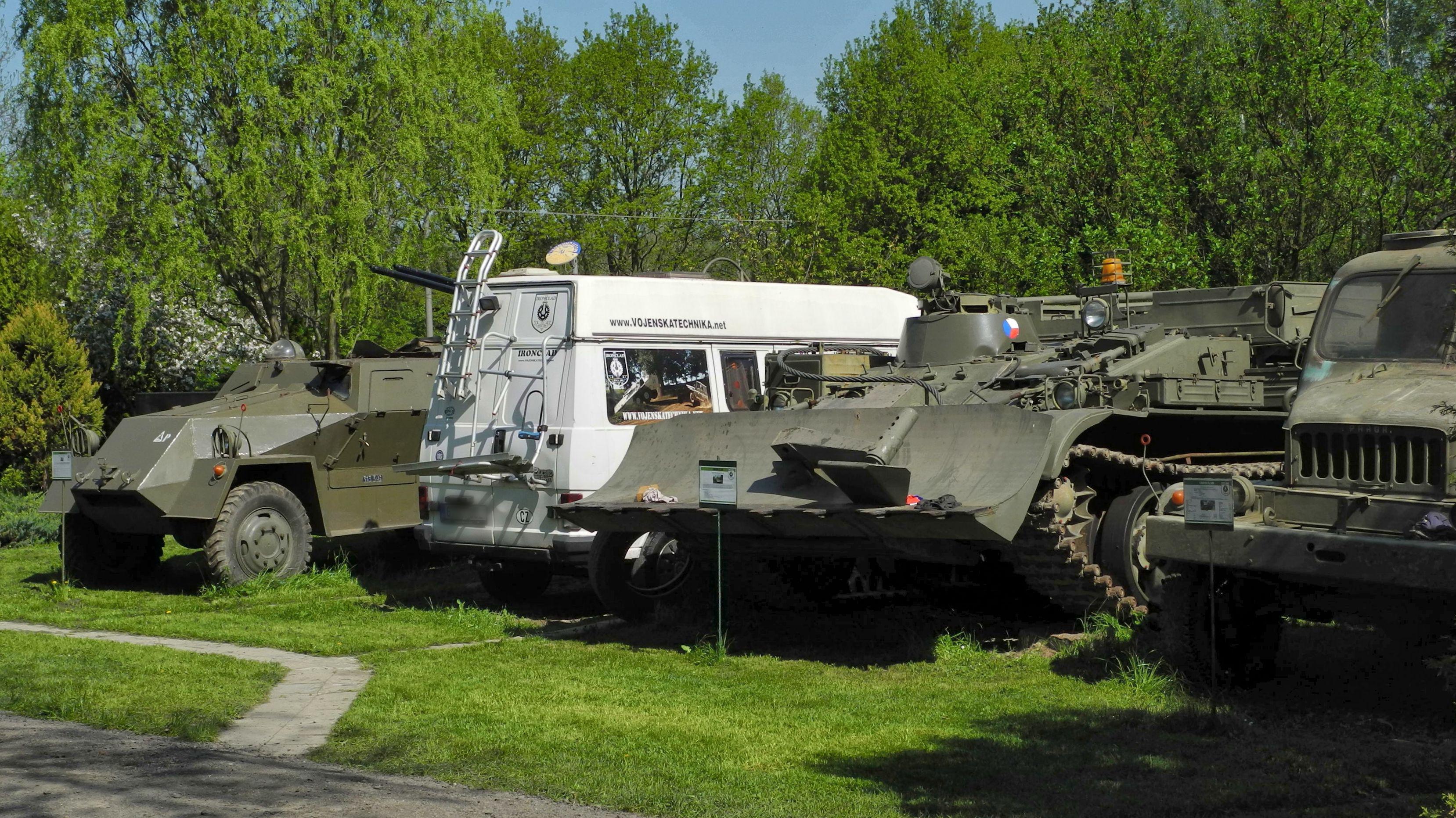 Vojenská technika Ironclad foto 3
