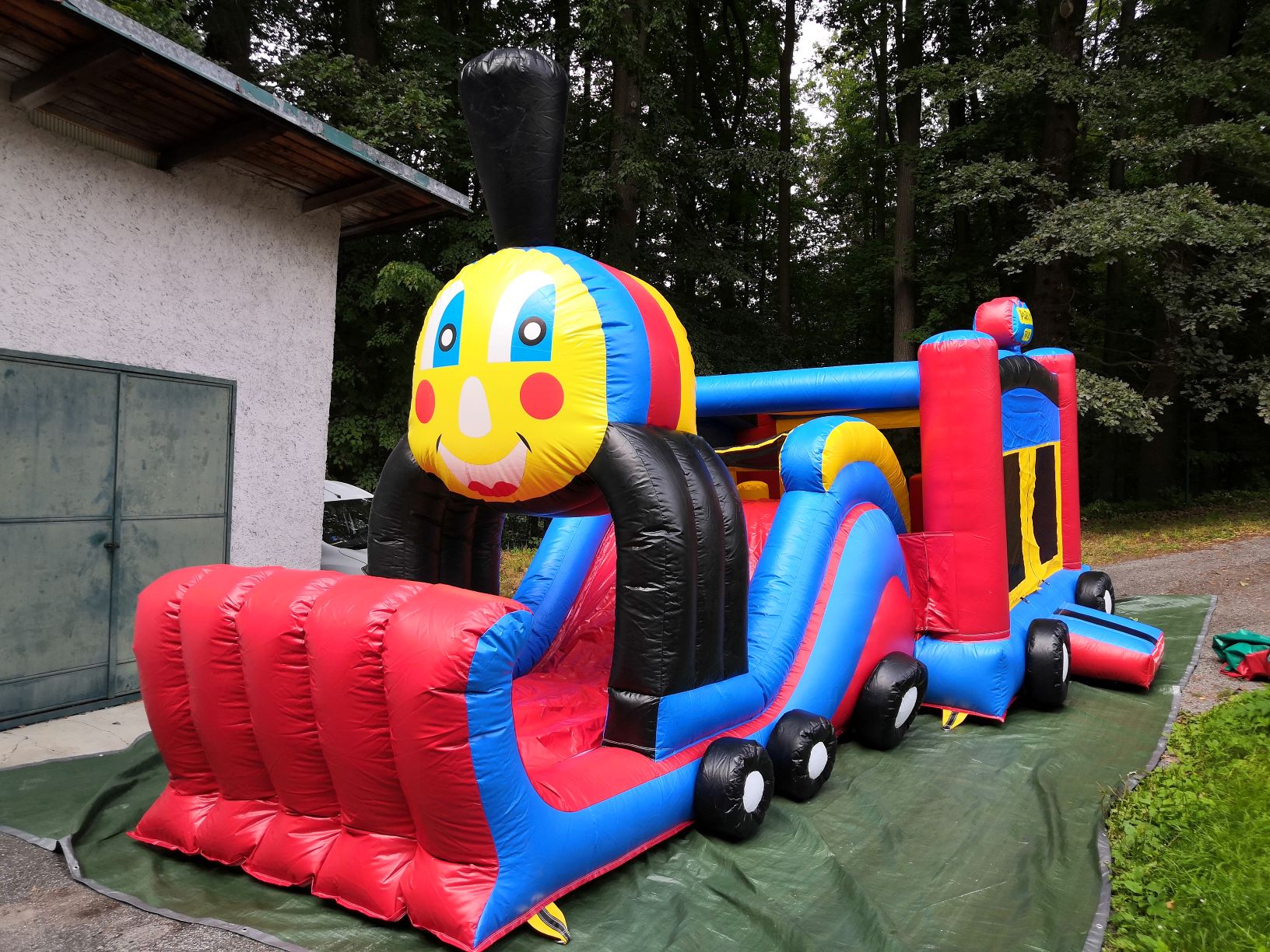 Půjčovna a prodej skákacích hradů foto 2