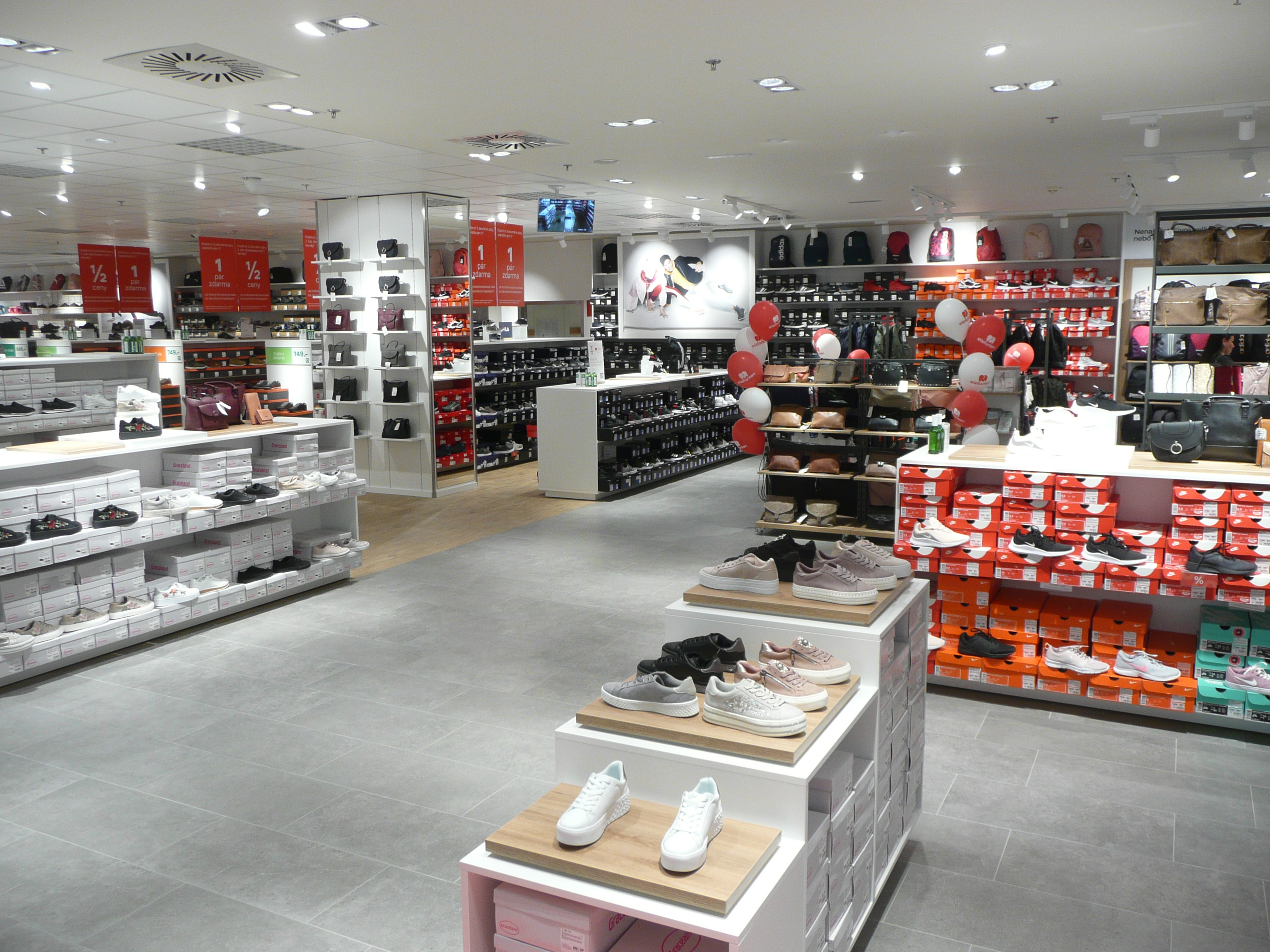 DEICHMANN foto 3