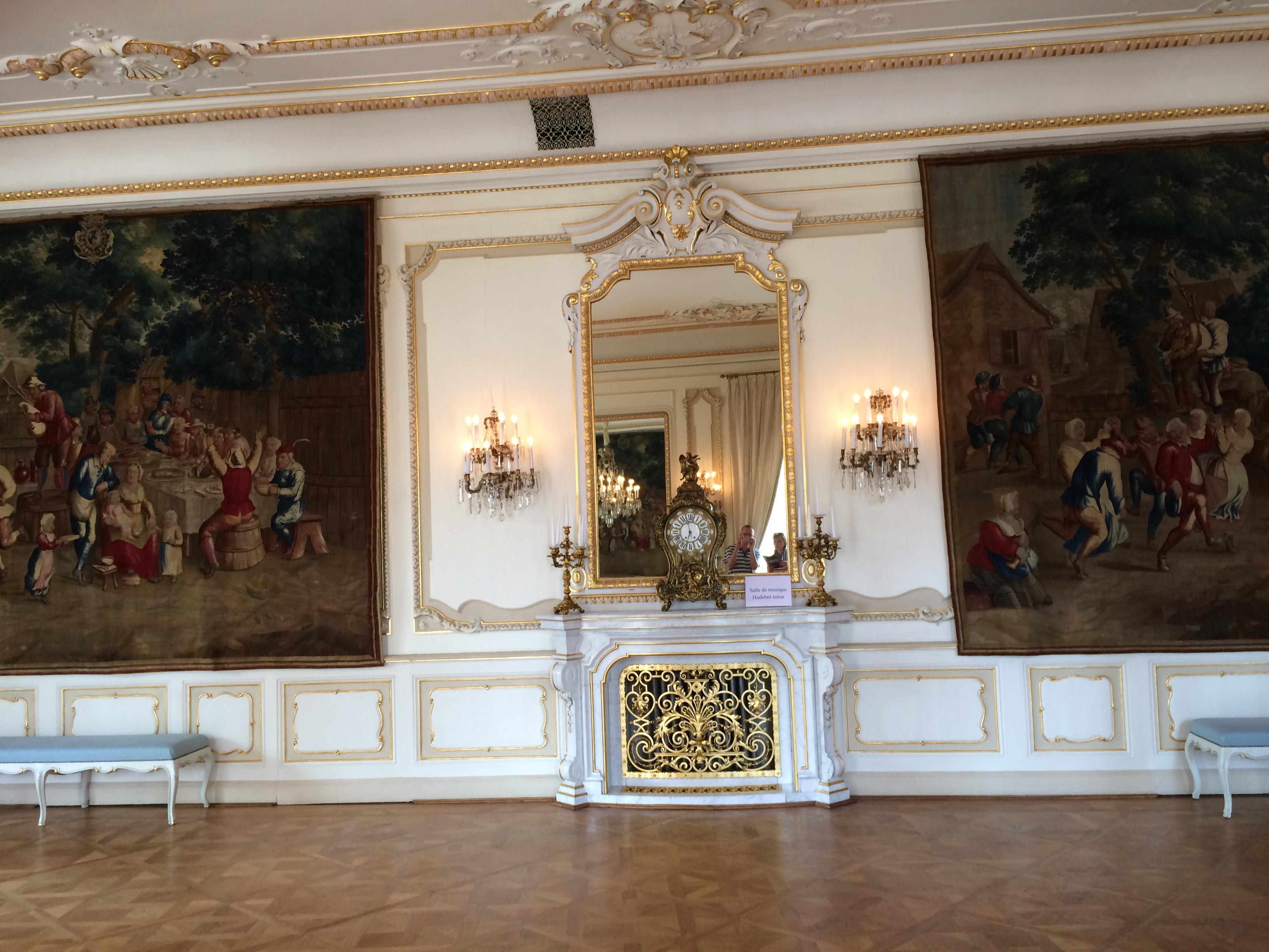 Francie - Velvyslanectví Francouzské republiky foto 2