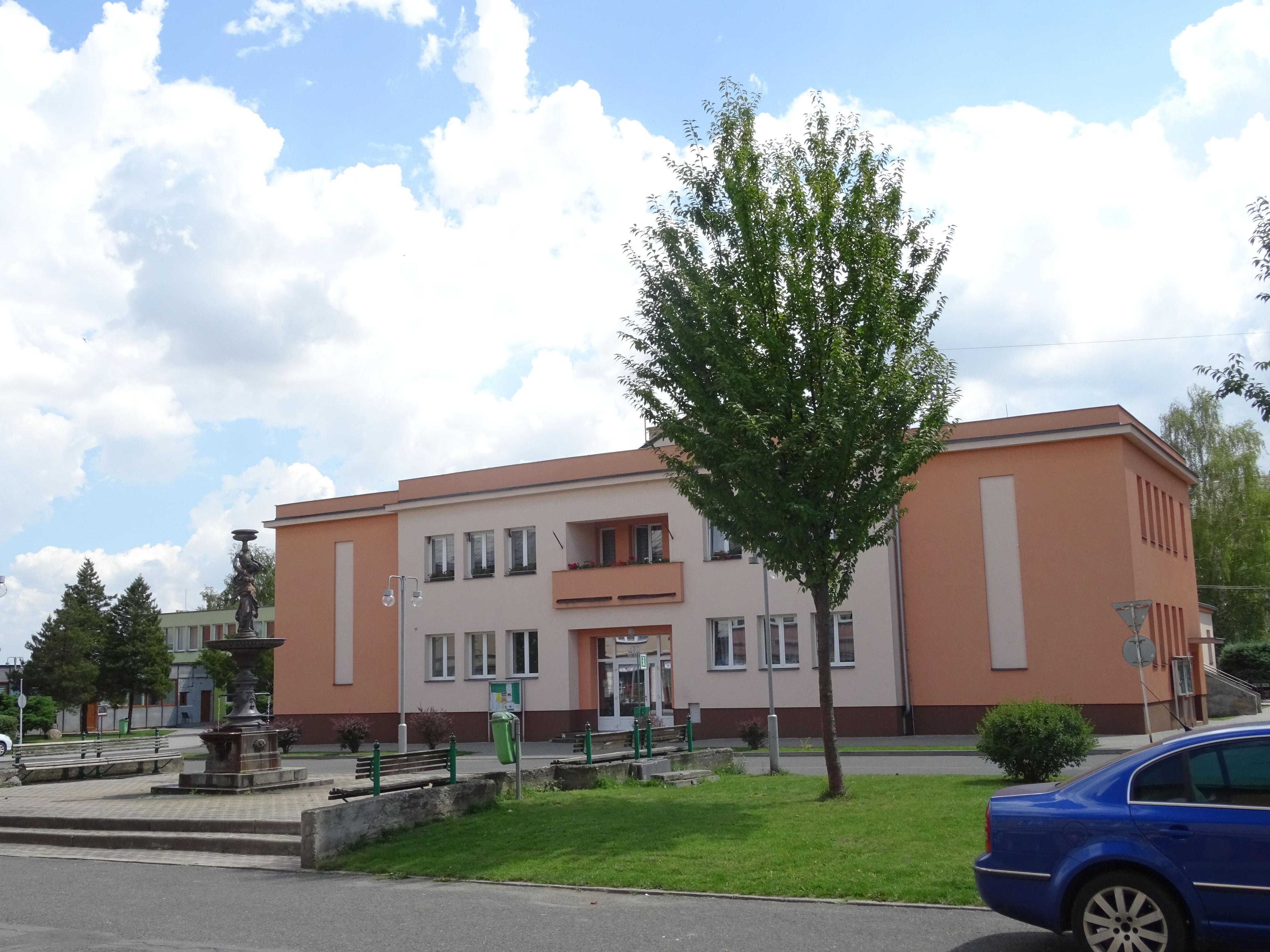 Osoblaha - obecní úřad foto 2