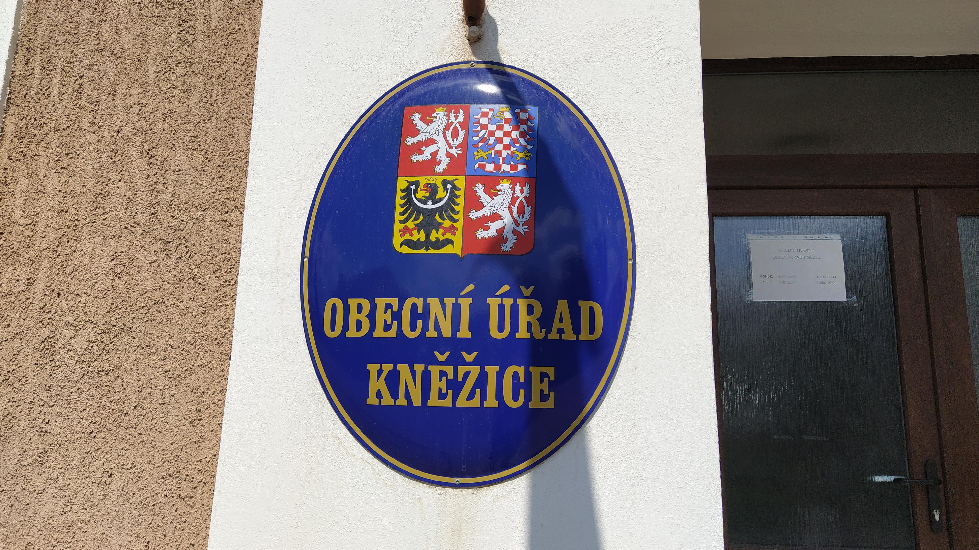 Kněžice - obecní úřad foto 1