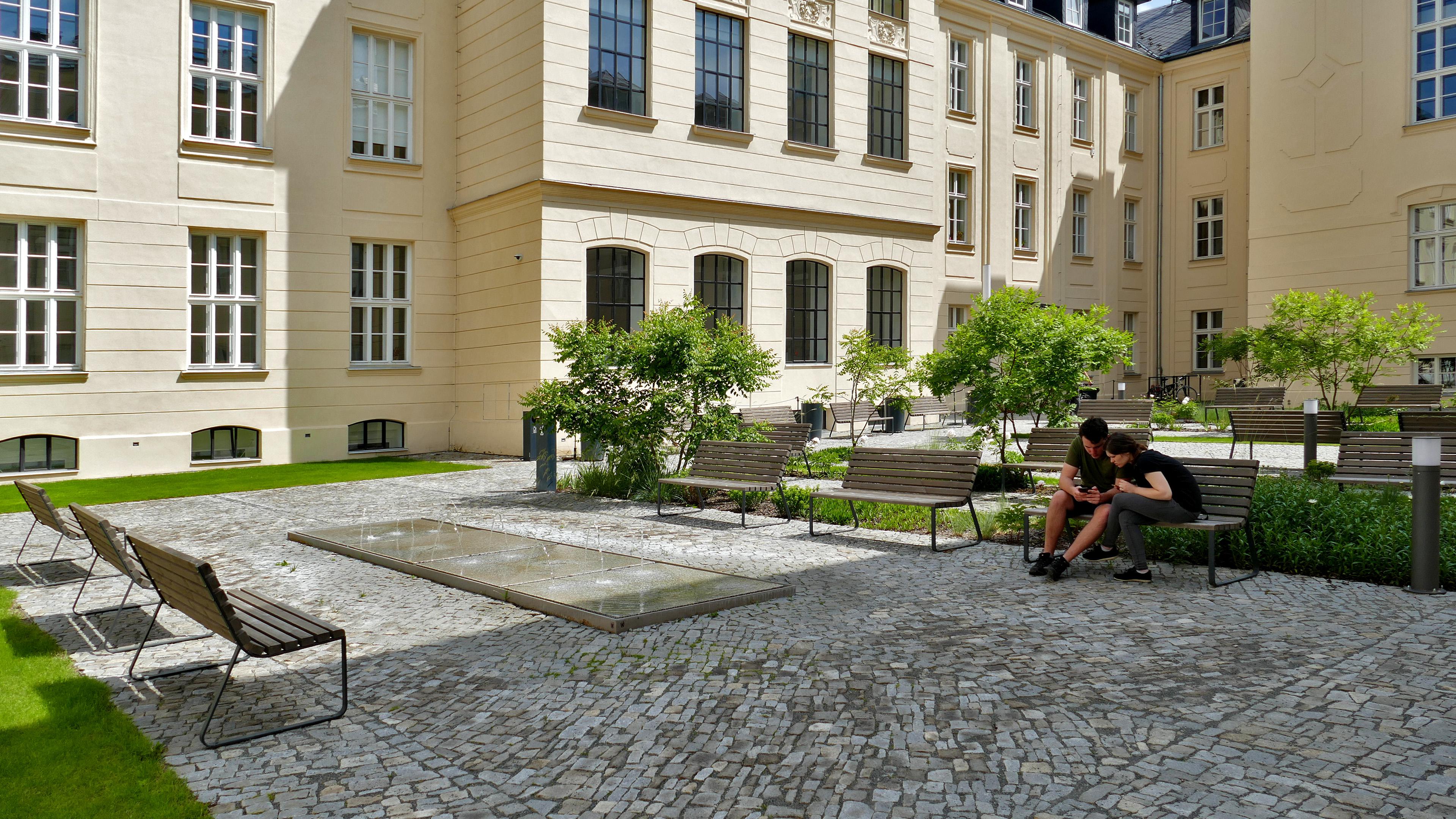 Univerzita Palackého v Olomouci - Filozofická fakulta foto 3