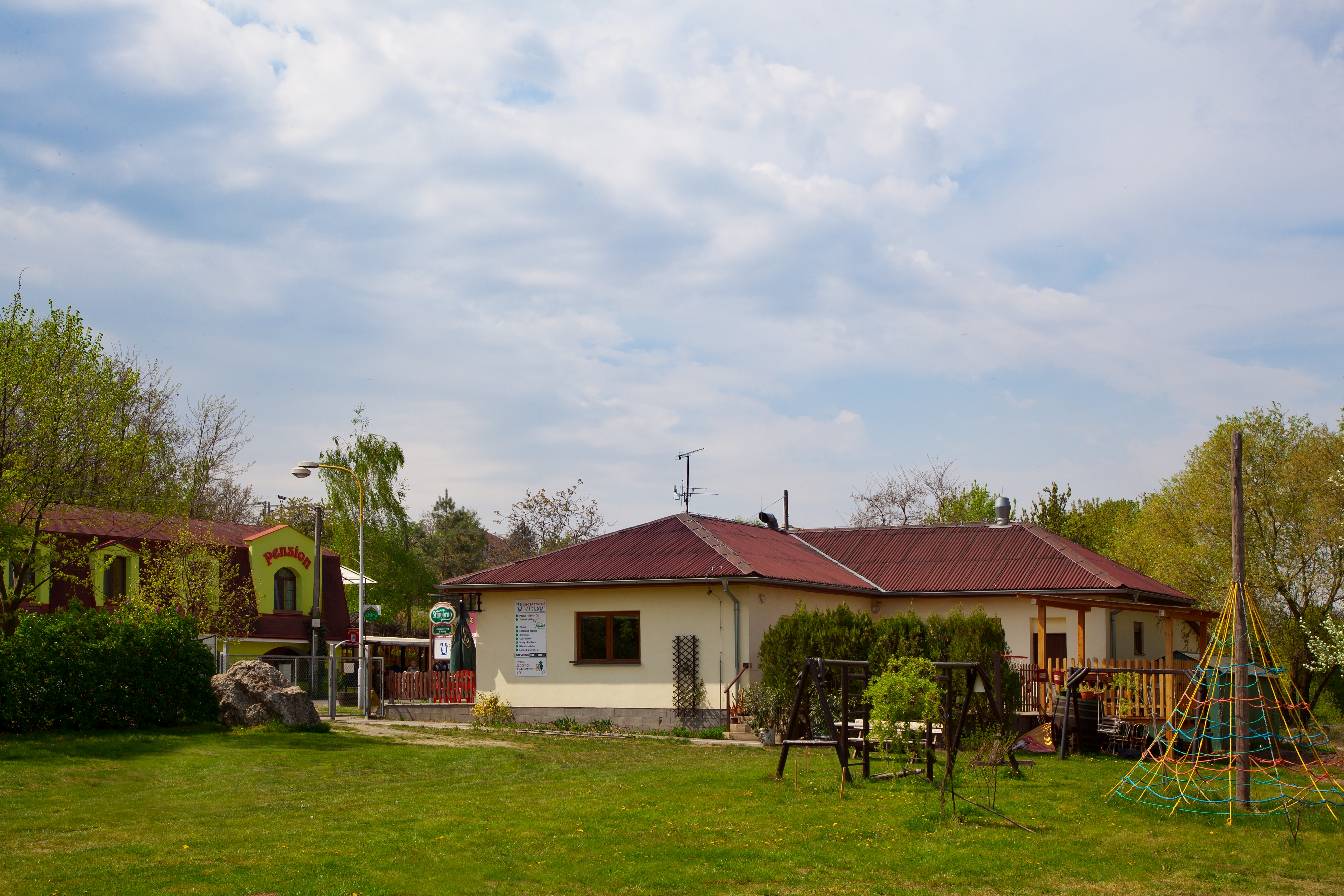 Občerstvení a autokemp U Vody foto 3