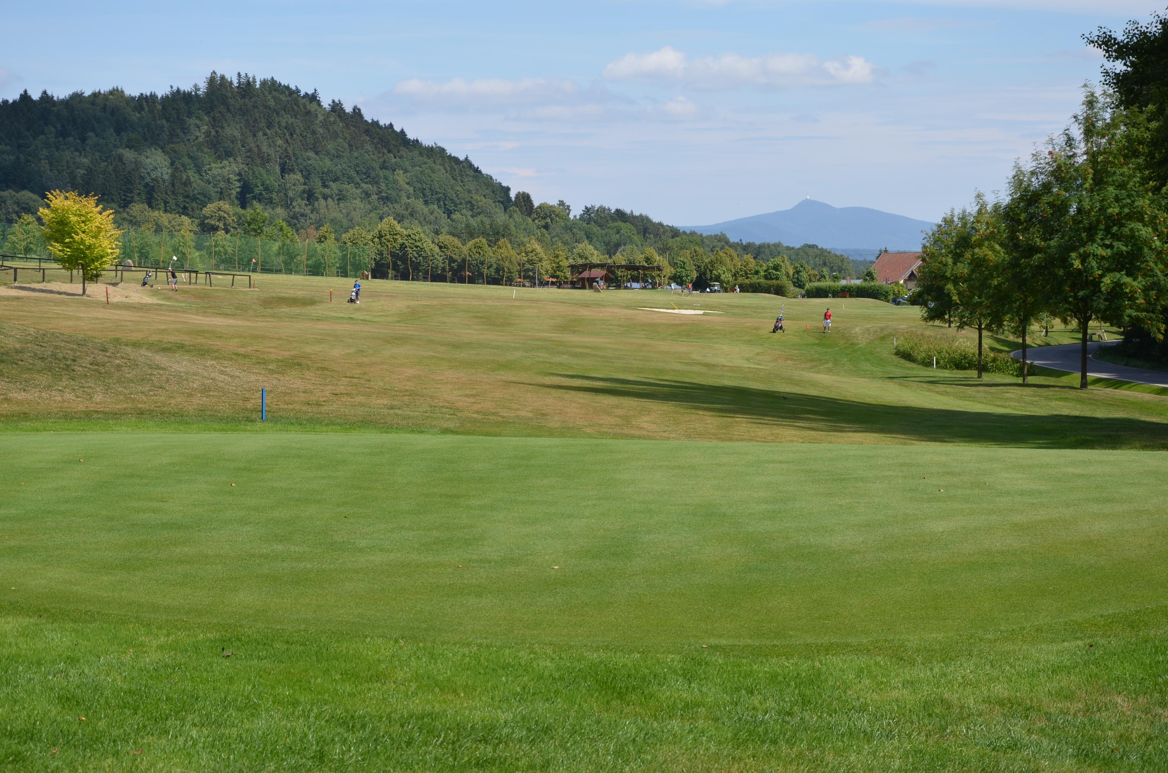 KRÁLOVSKÝ GOLF CLUB MALEVIL foto 5