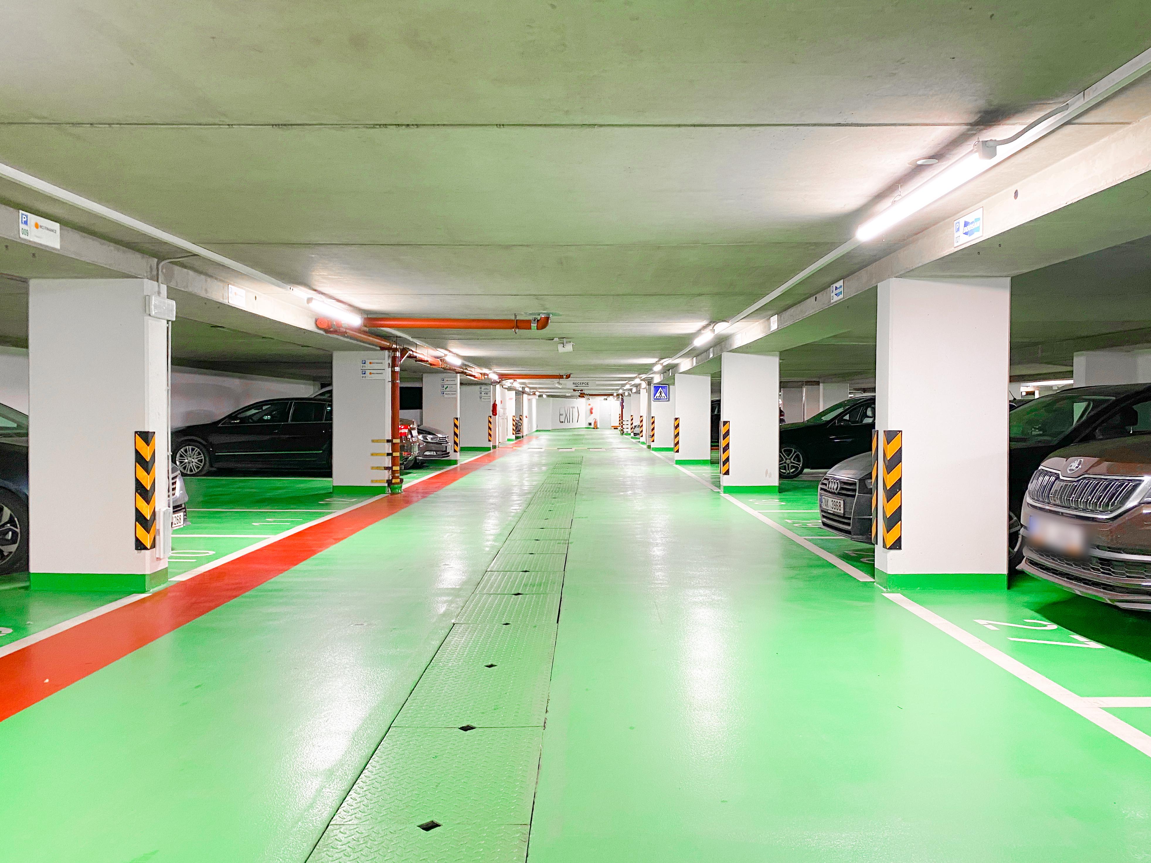 MR.PARKIT - Parking IBC Pobřežní foto 4