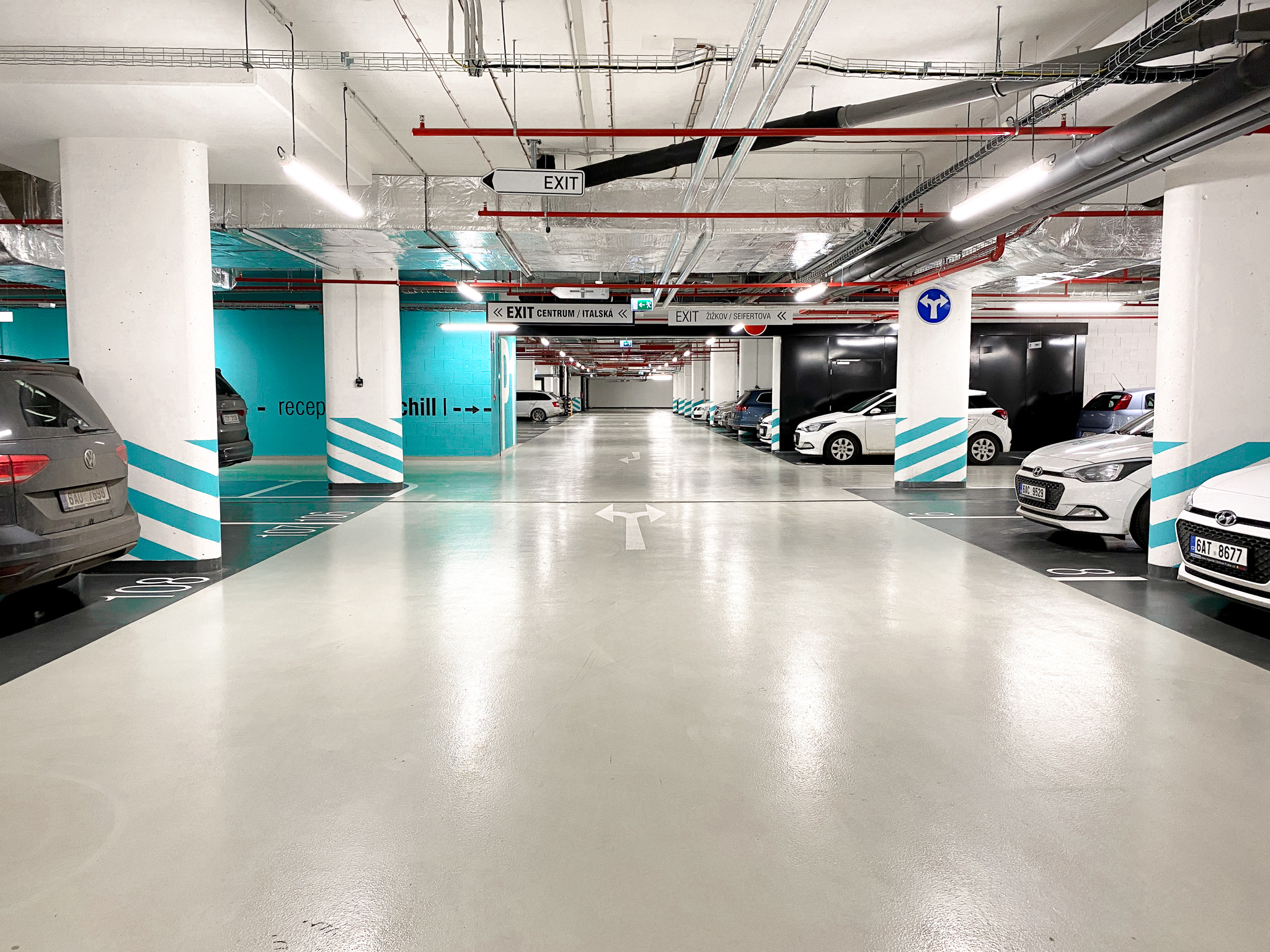 MR.PARKIT - Parking Churchill Square foto 2