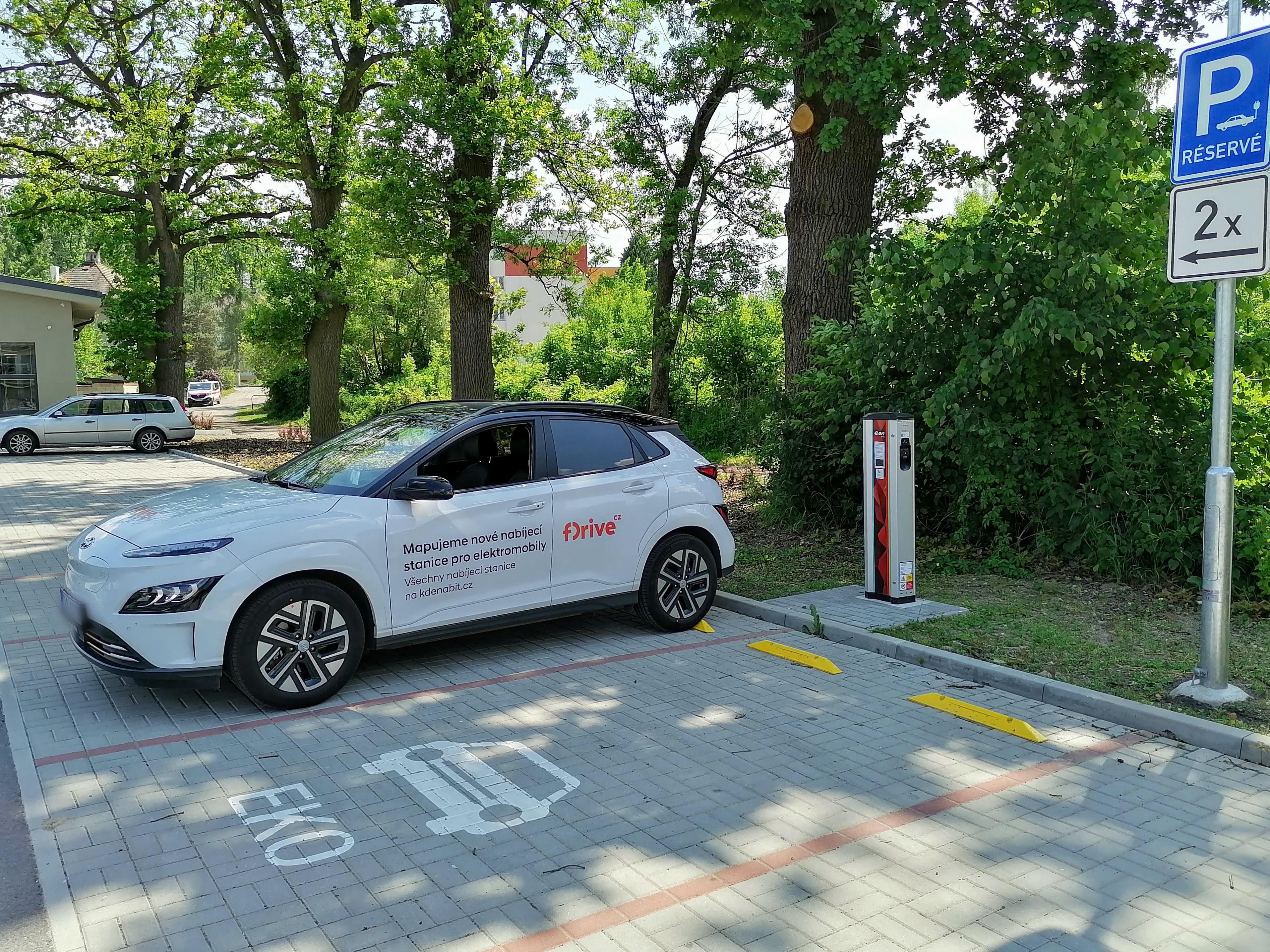 Dobíjecí stanice E.ON Drive