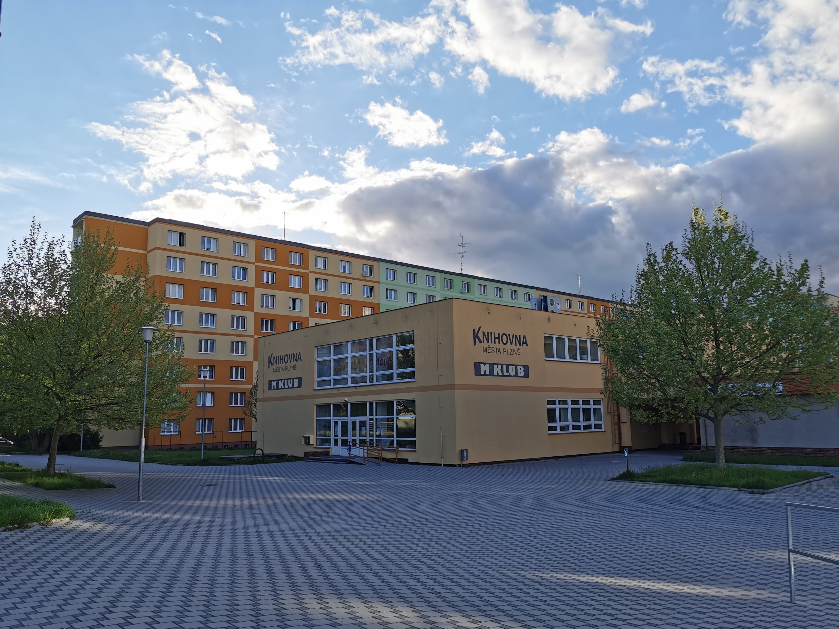 Knihovna města Plzně - Skvrňany foto 2