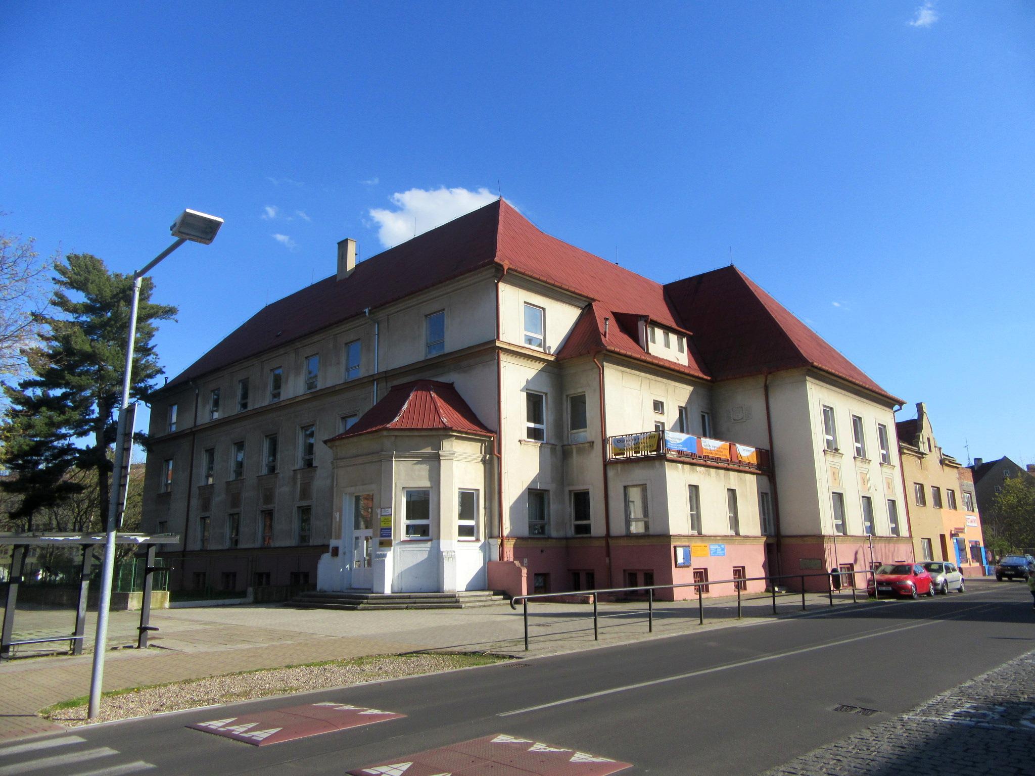 Soukromá obchodní akademie, spol. s r.o. foto 3