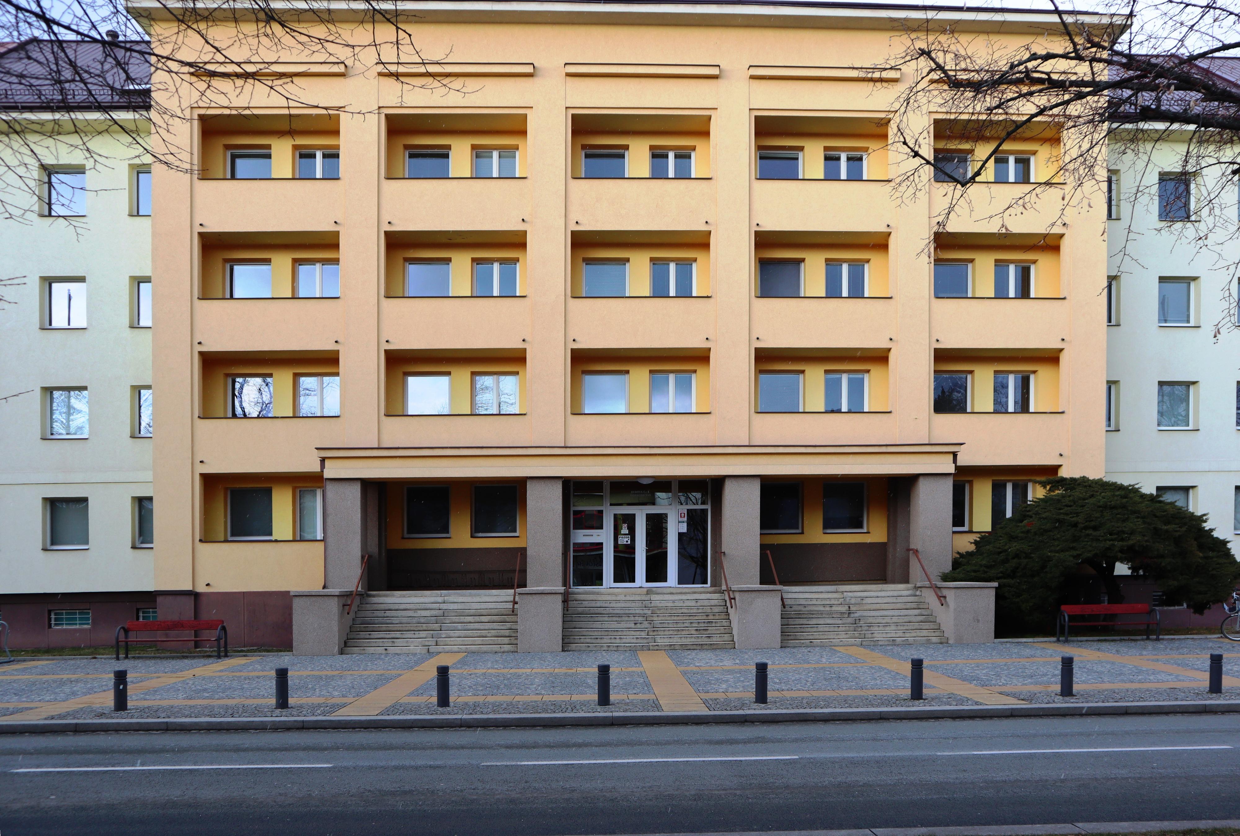 Domov mládeže a školní jídelna Pardubice foto 3