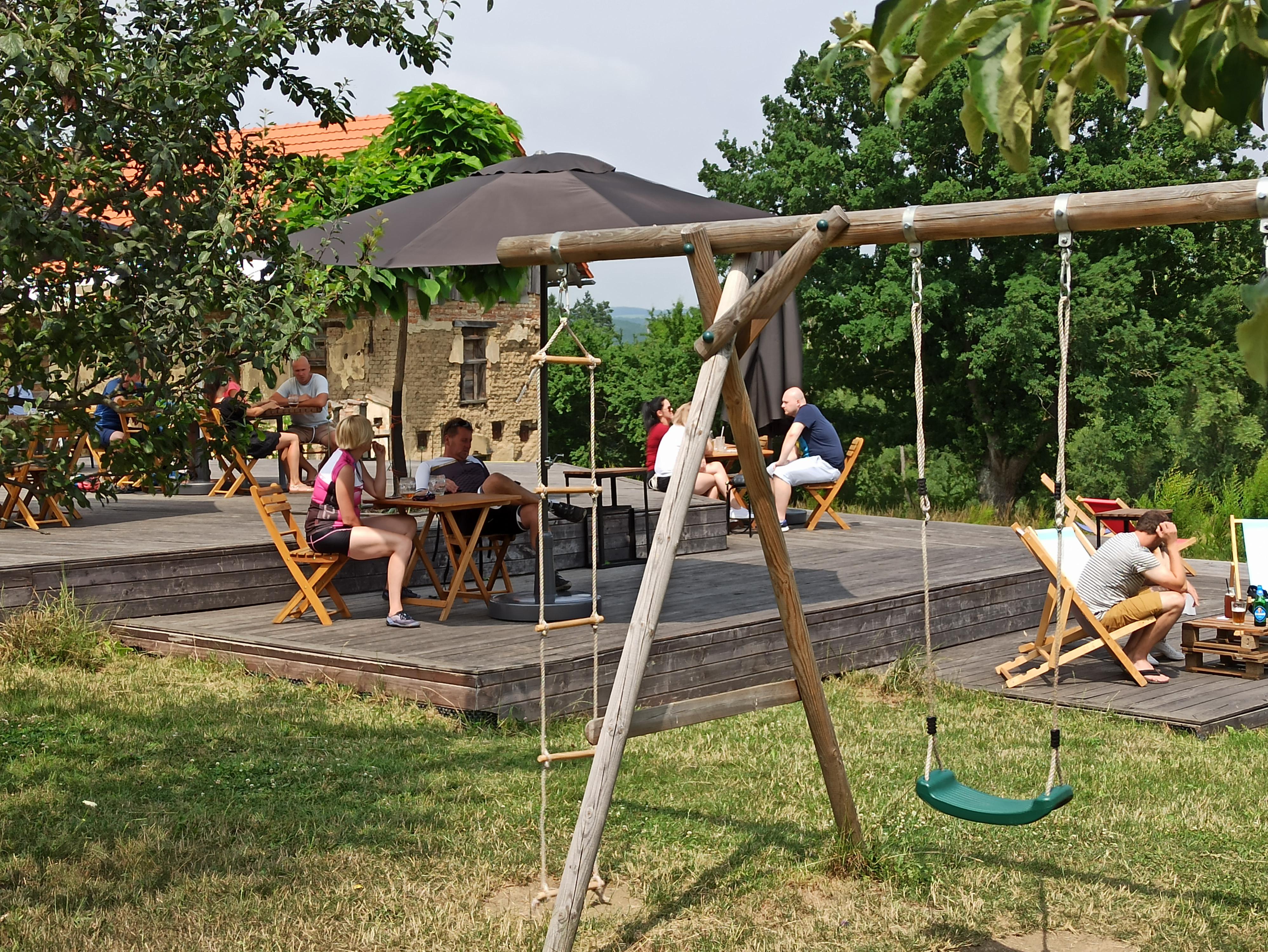 Sezónní bistro Na Kopci foto 4