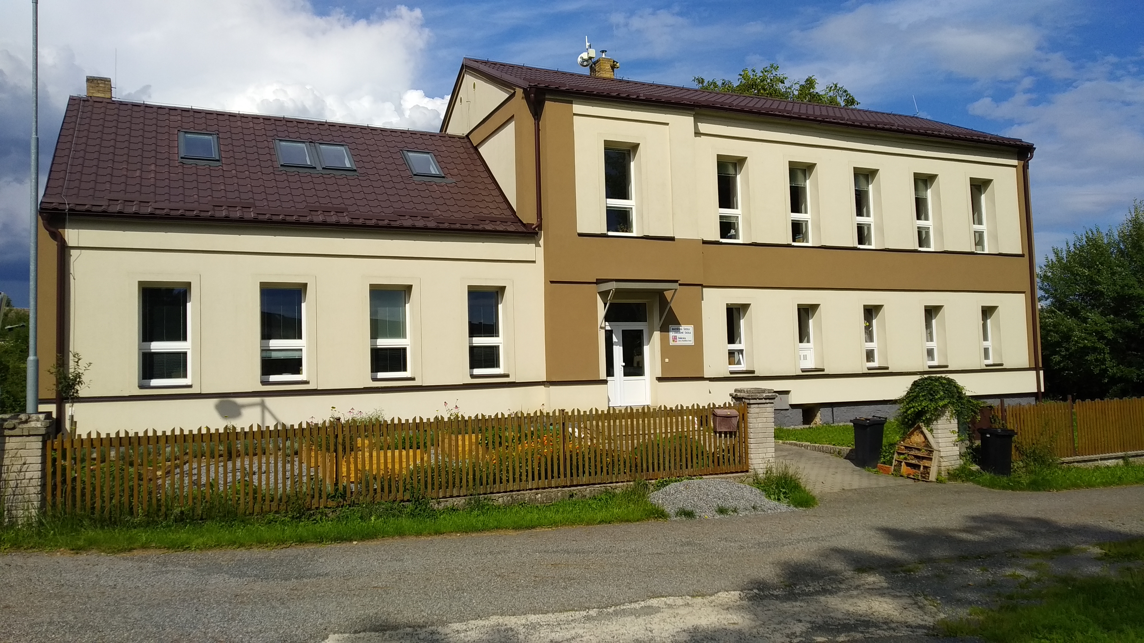 Základní škola Dobrnice foto 2