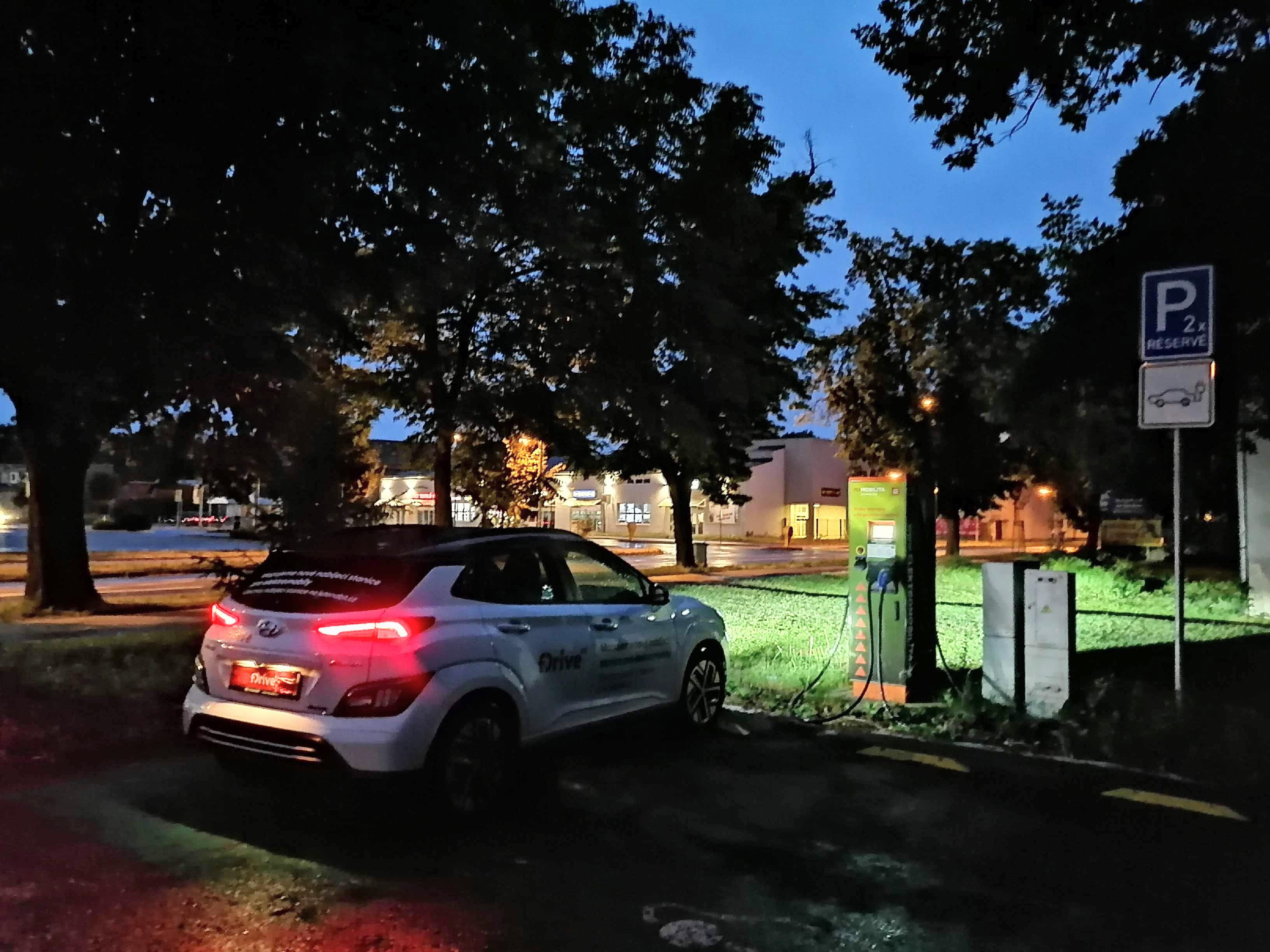 Nabíjecí stanice ČEZ