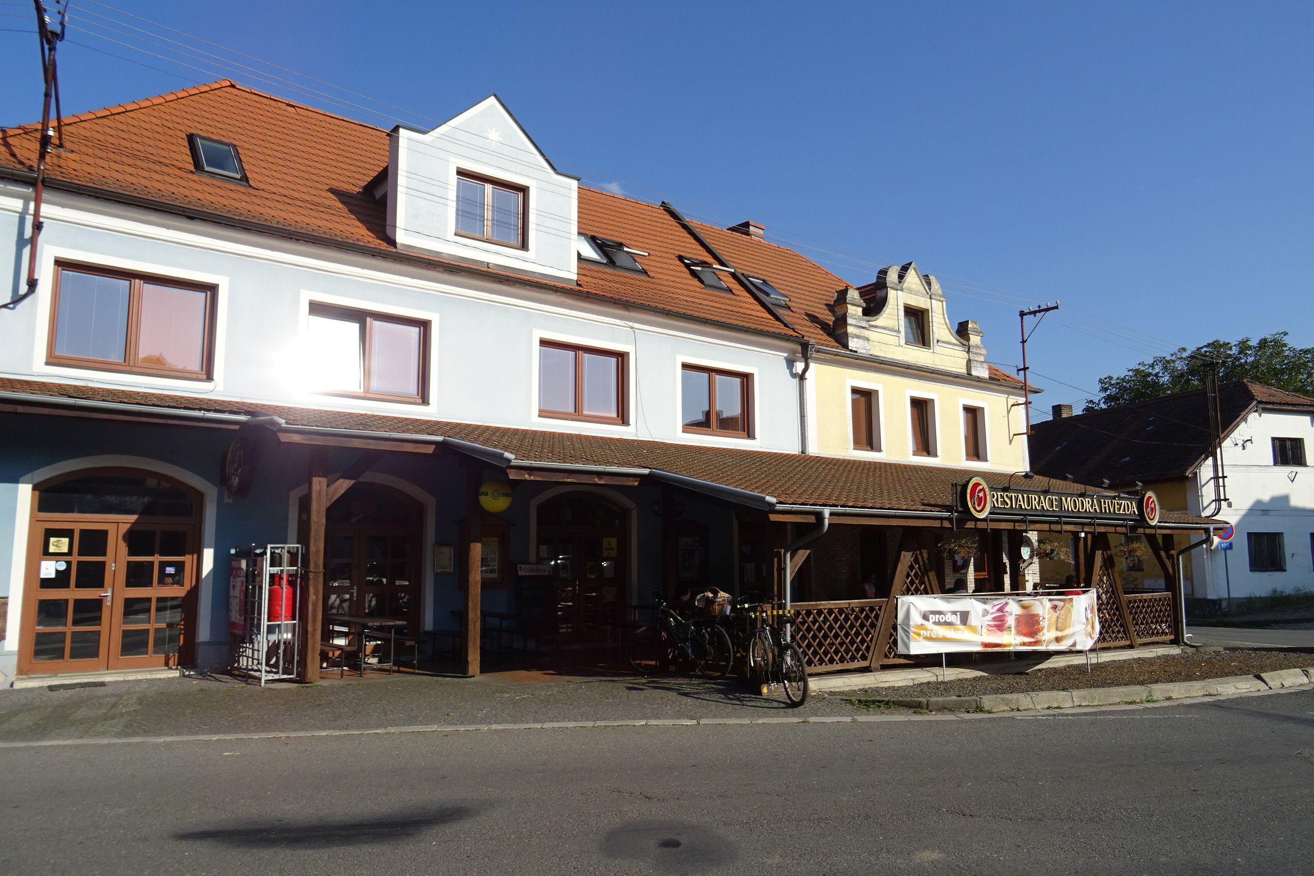 Restaurace Modrá hvězda foto 2