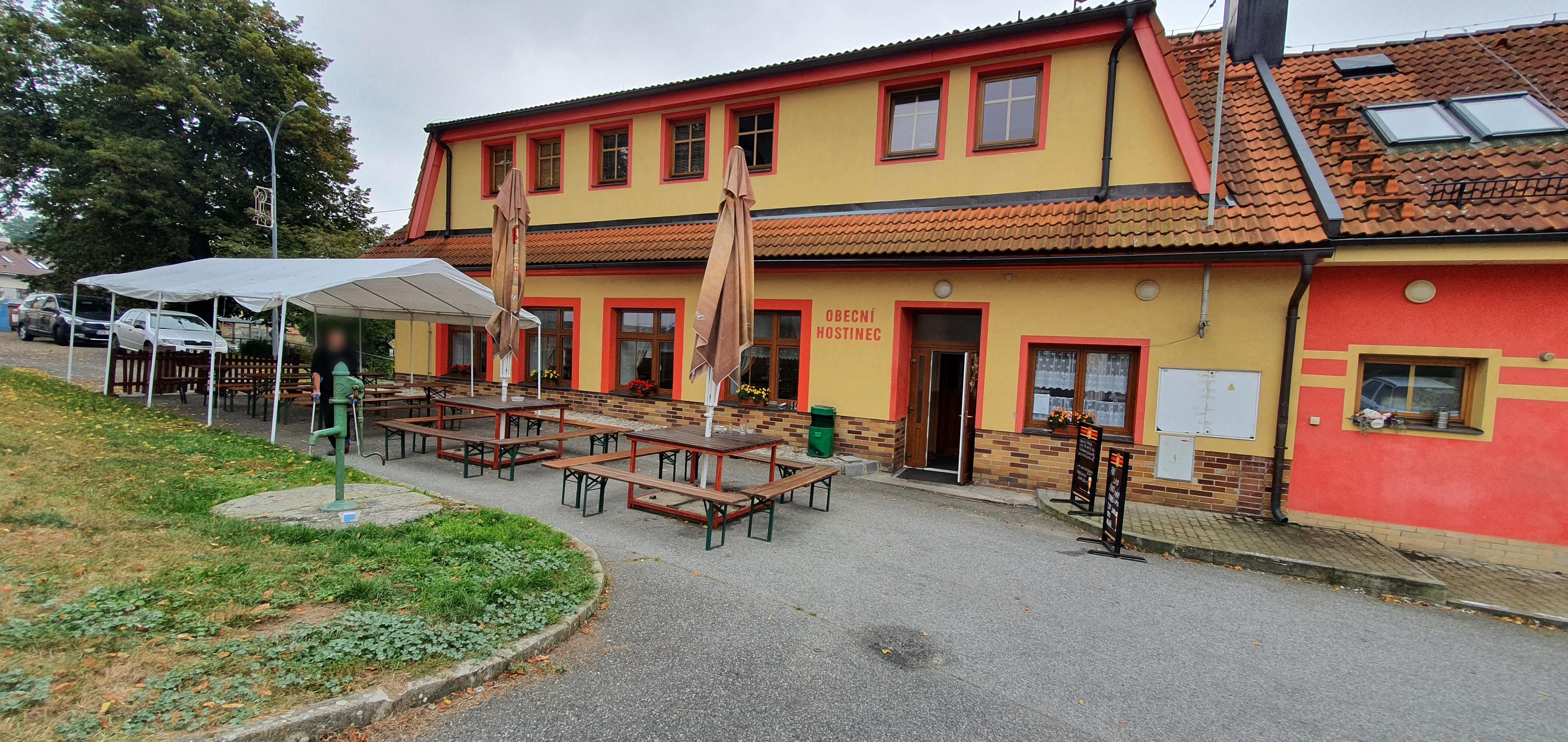 Obecní hostinec Čečelovice foto 2
