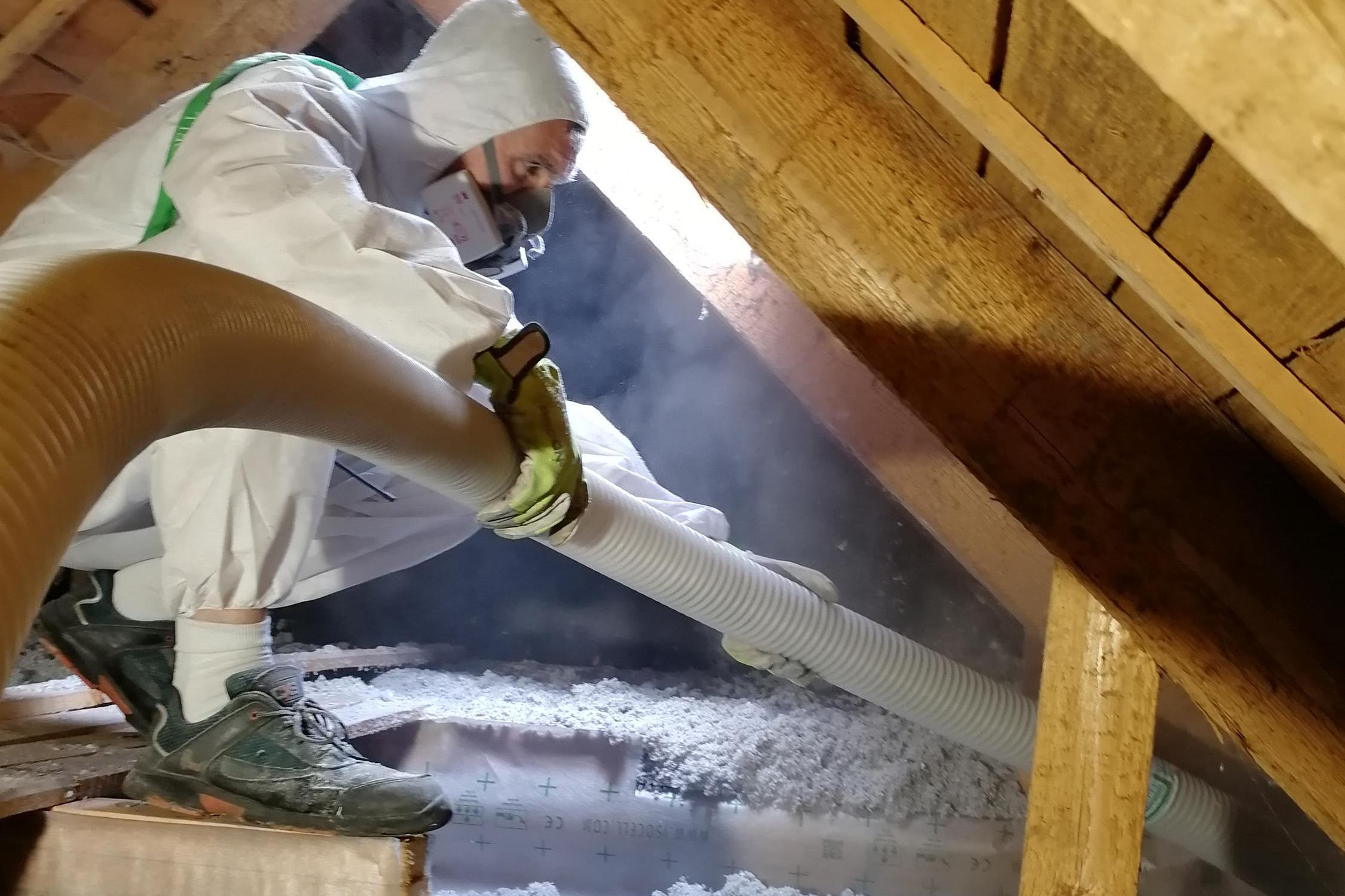 IZOLACE PIXA - foukaná a stříkaná izolace