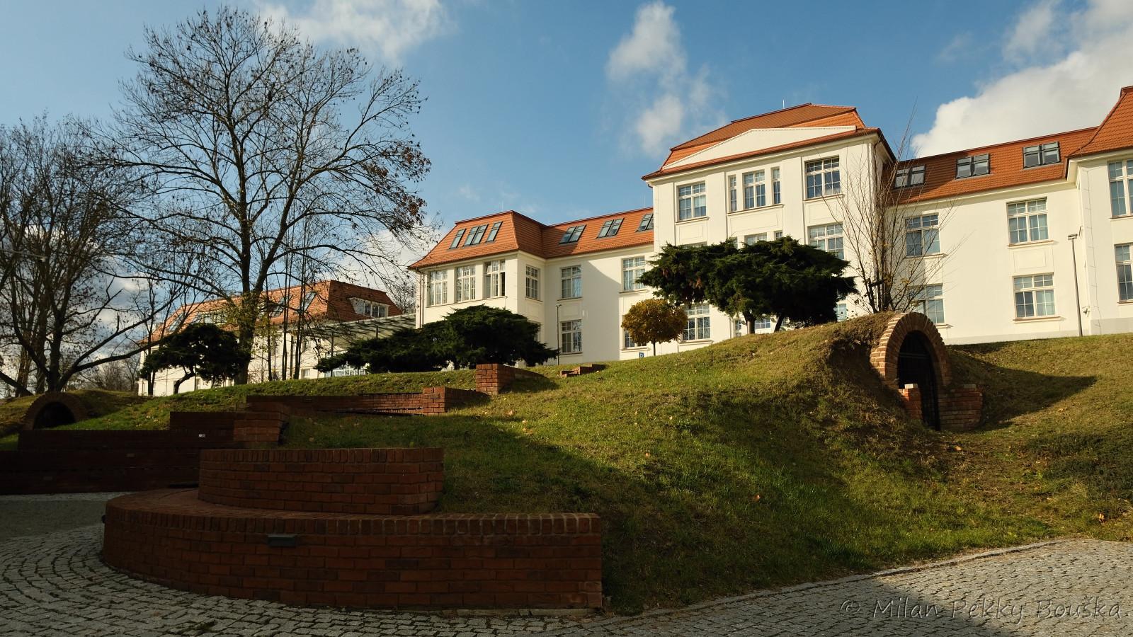 Univerzita Jana Evangelisty Purkyně - Filozofická fakulta foto 2