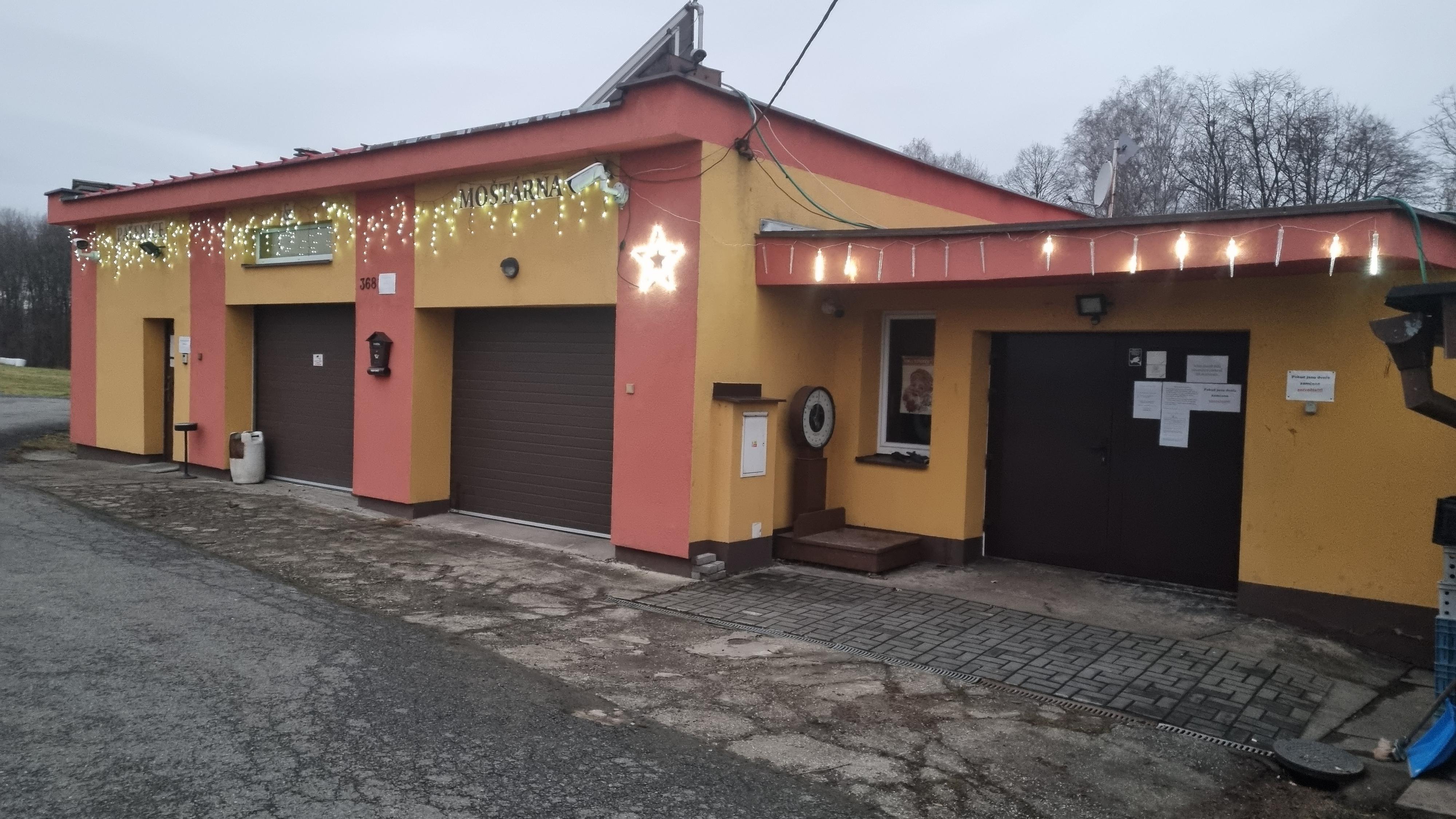 Pálenice a moštárna Lučina foto 2