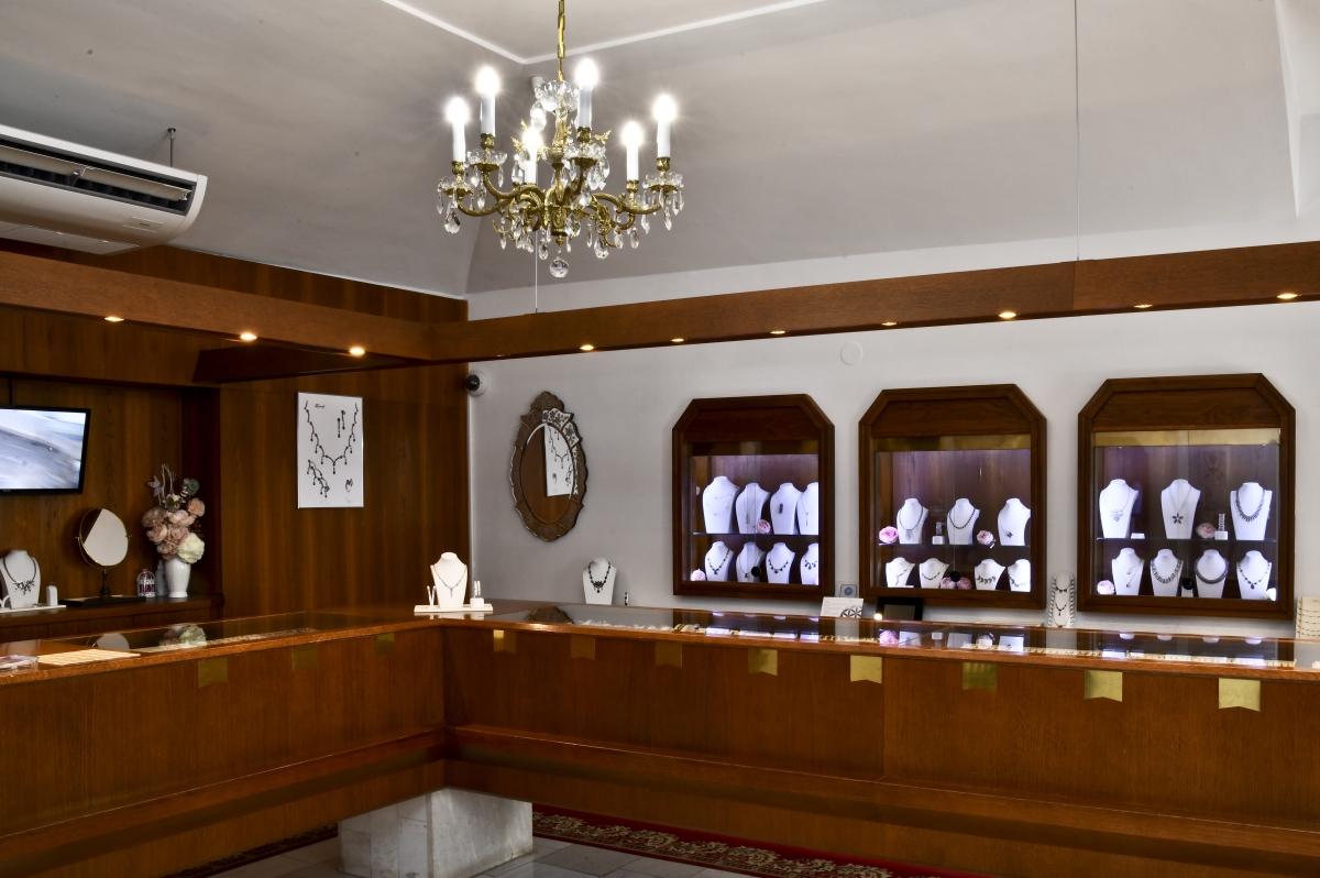 Granát – podniková prodejna foto 3