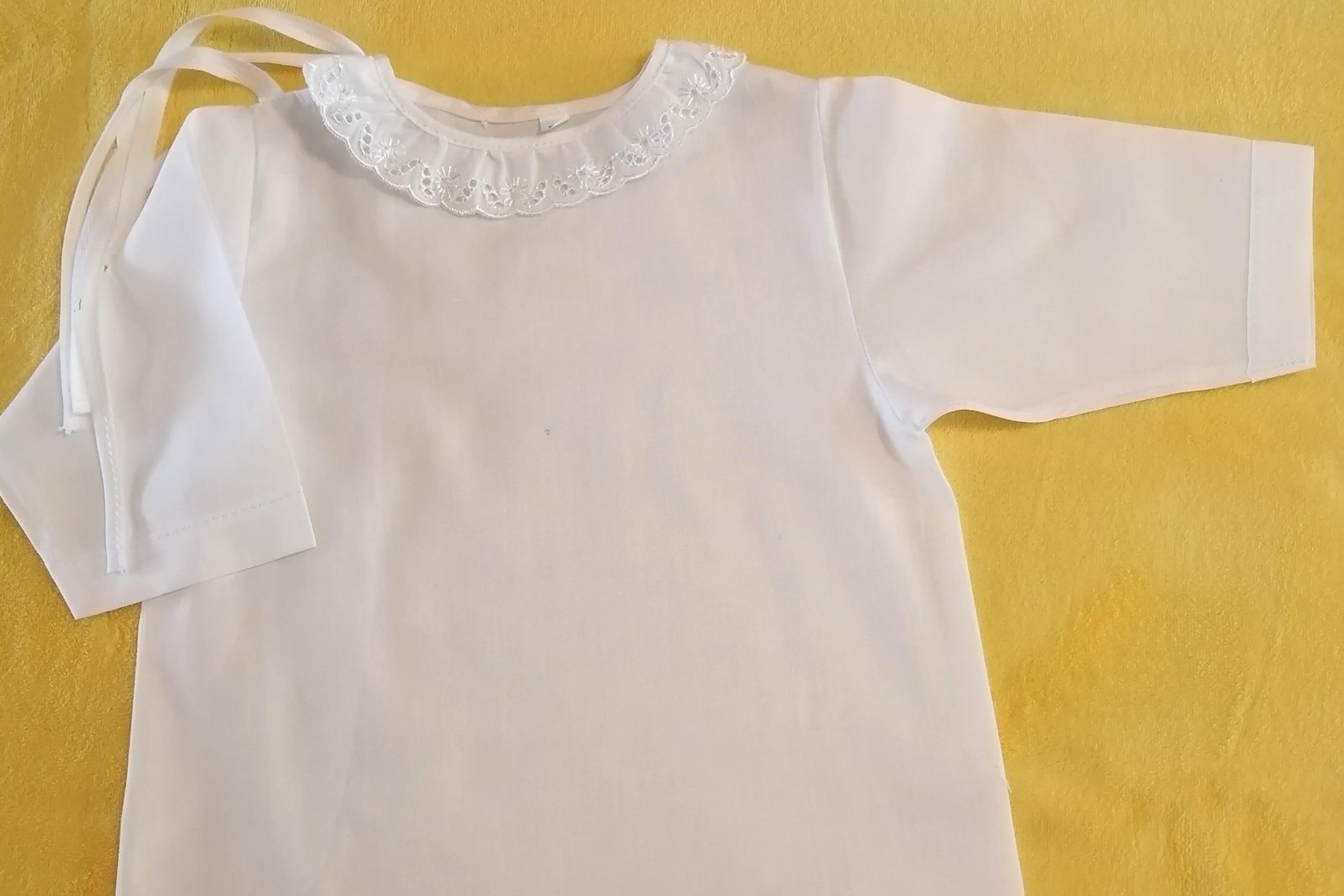 Kojenecká košilka plátěná na zavazování