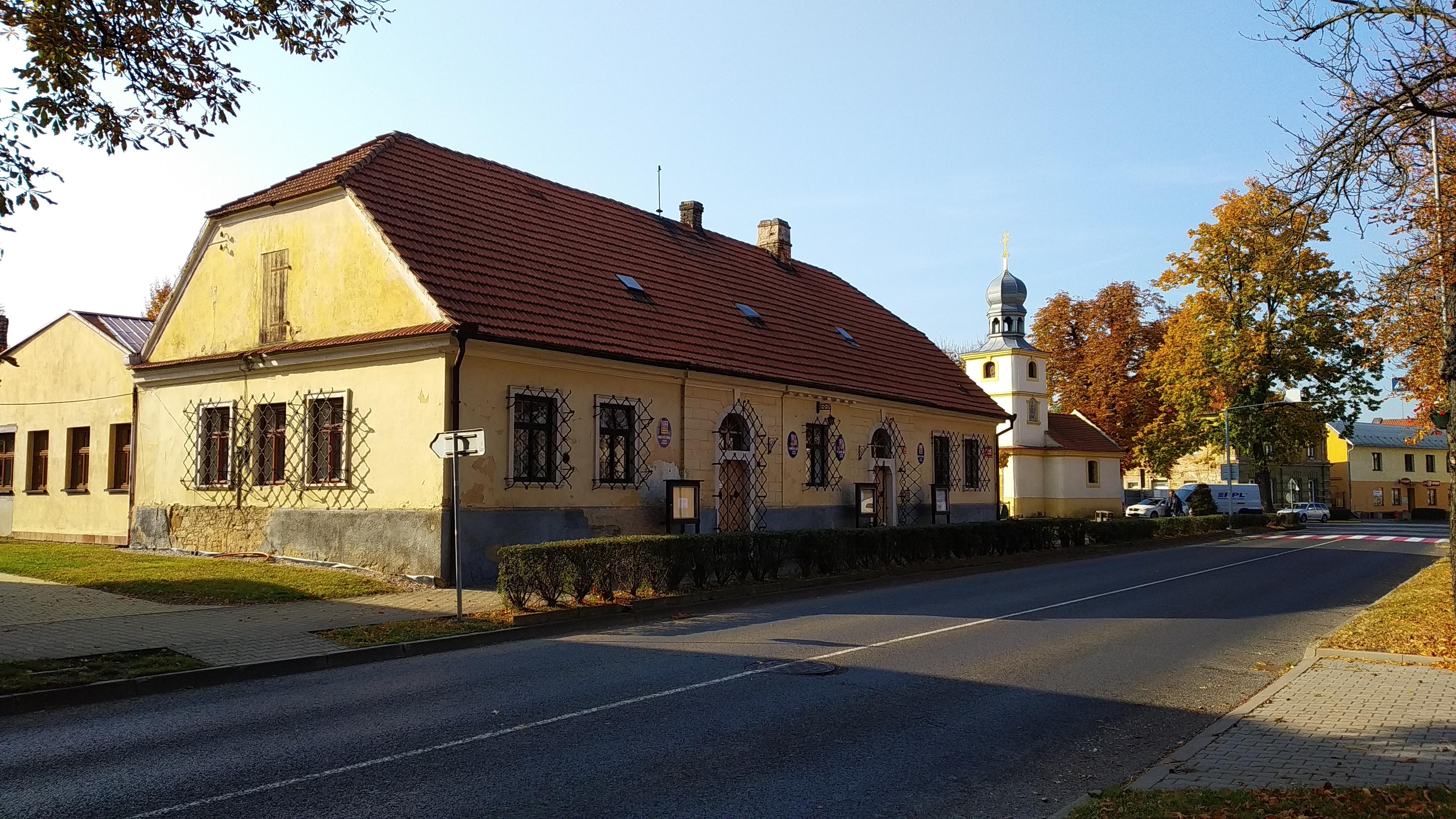 Lázně Toušeň - úřad městyse foto 6