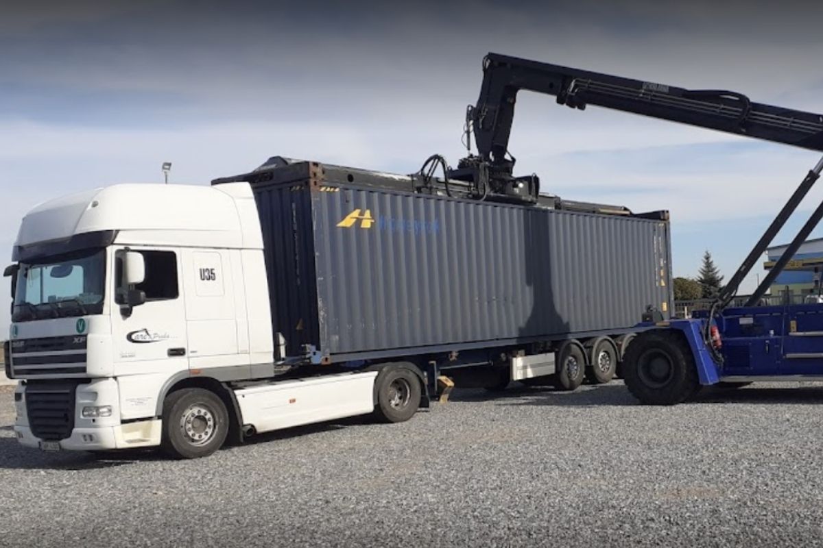 Kontejnery - Maku s.r.o.