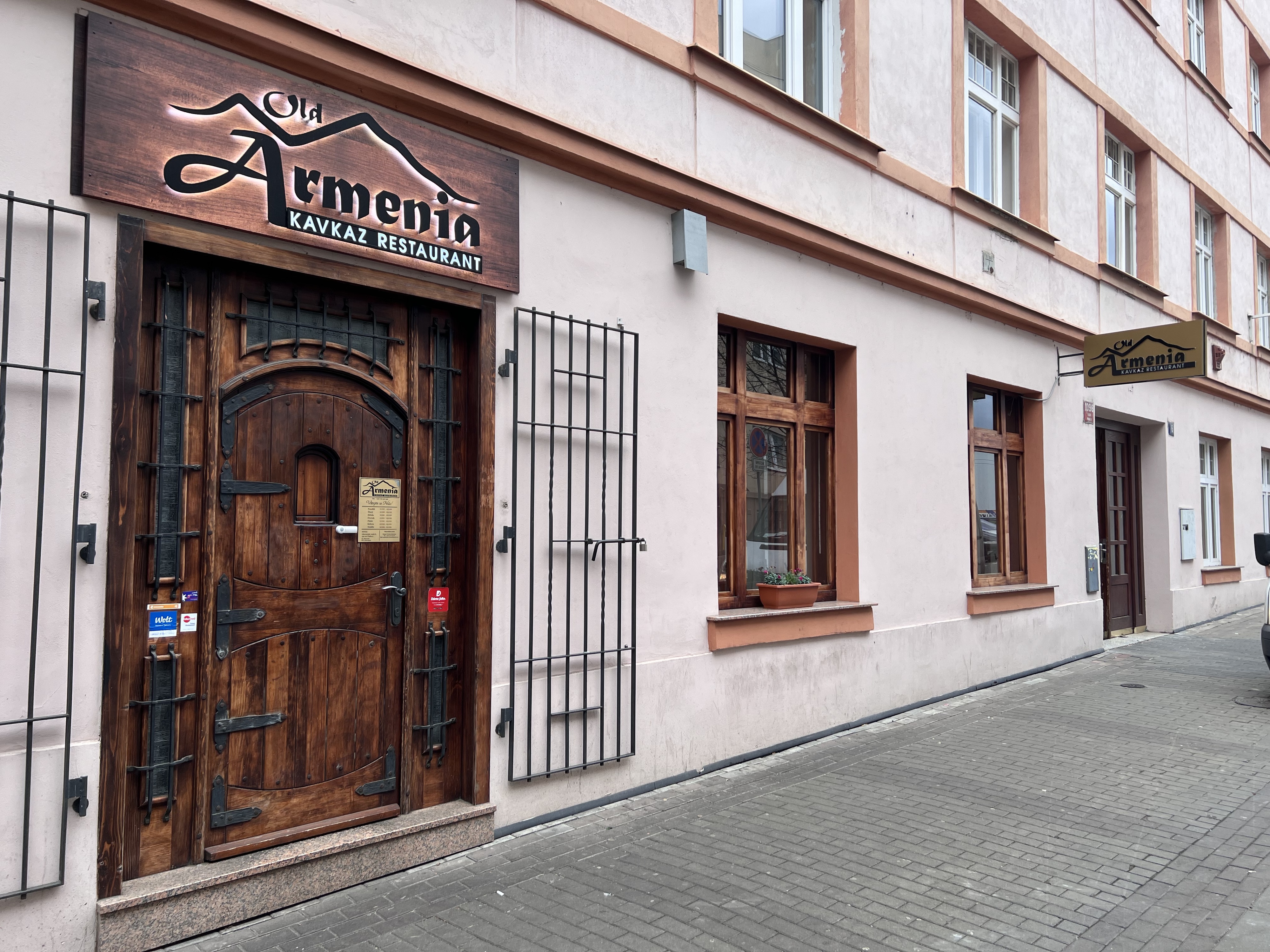 Old Armenia kavkaz restaurant