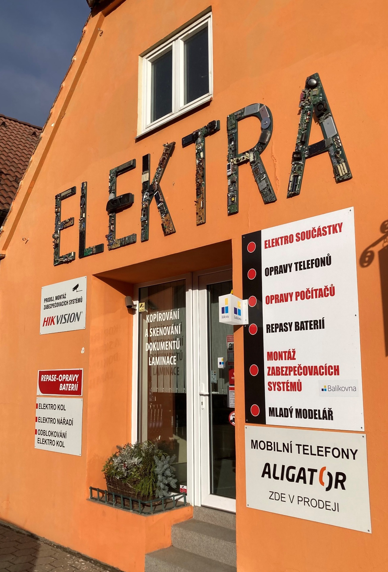 ELEKTRA foto 2