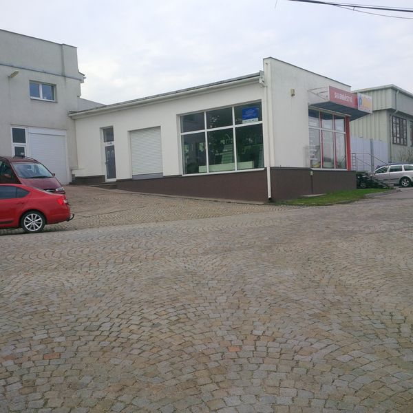 Sklenářství Třebíč Brněnská (Sklenářství Třebíč, Sklenářství Třebíč Brněnská, Třebíč Brněnská, Brněnské ulici) Sklenářství Třebíč Brněnská