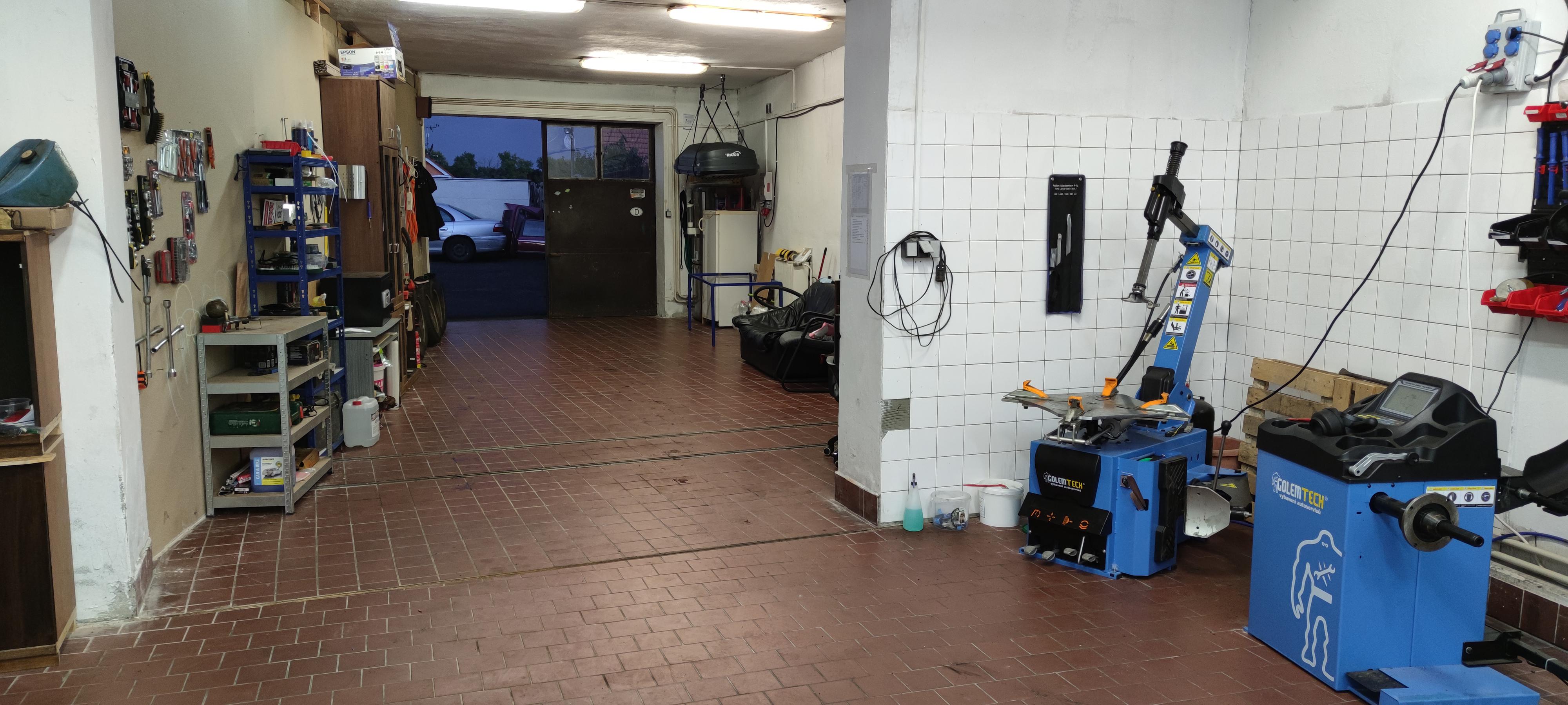 Pneuservis-rychloservis - Monika Asaadová foto 3