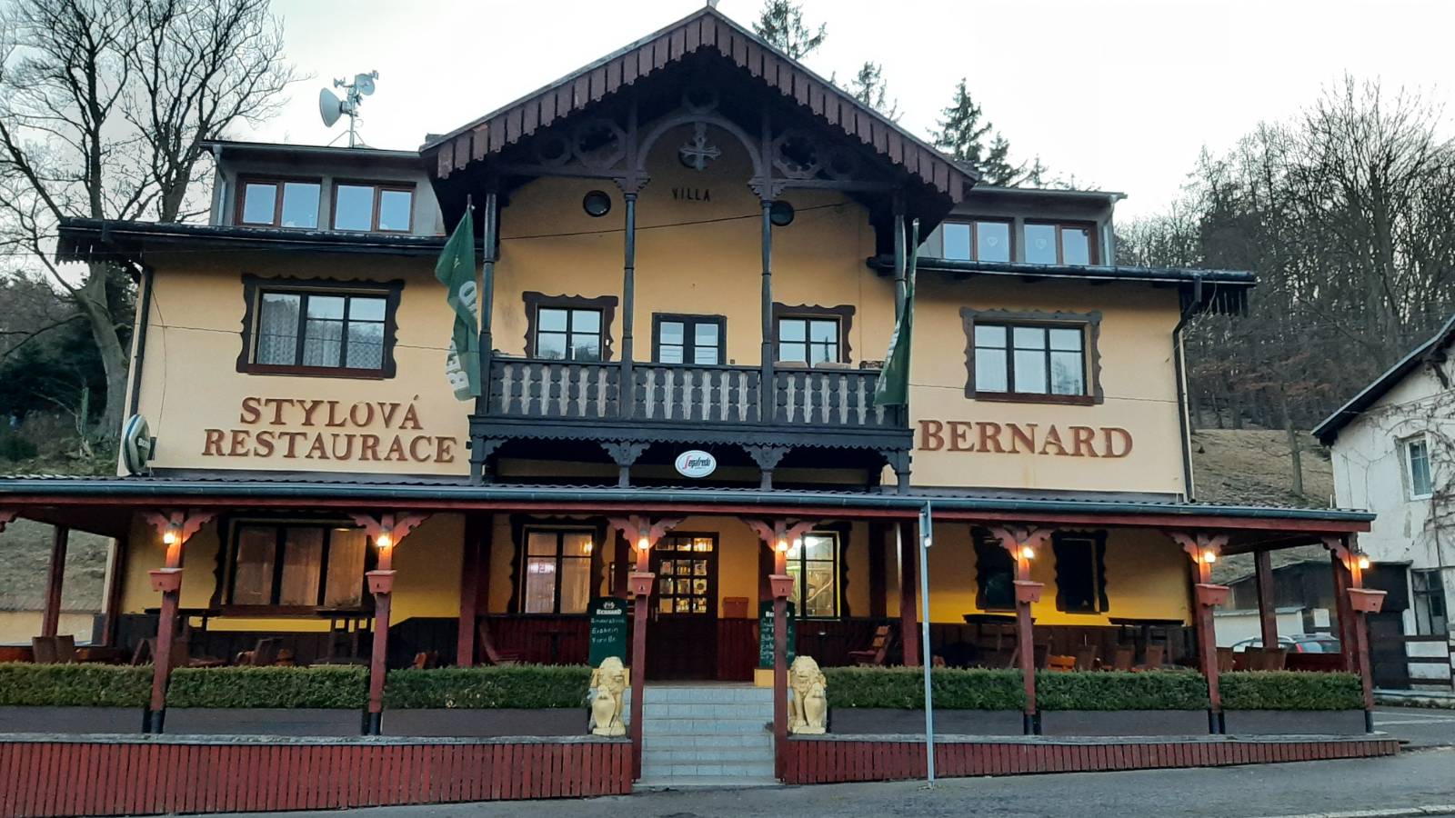 Stylová restaurace Bernard foto 3