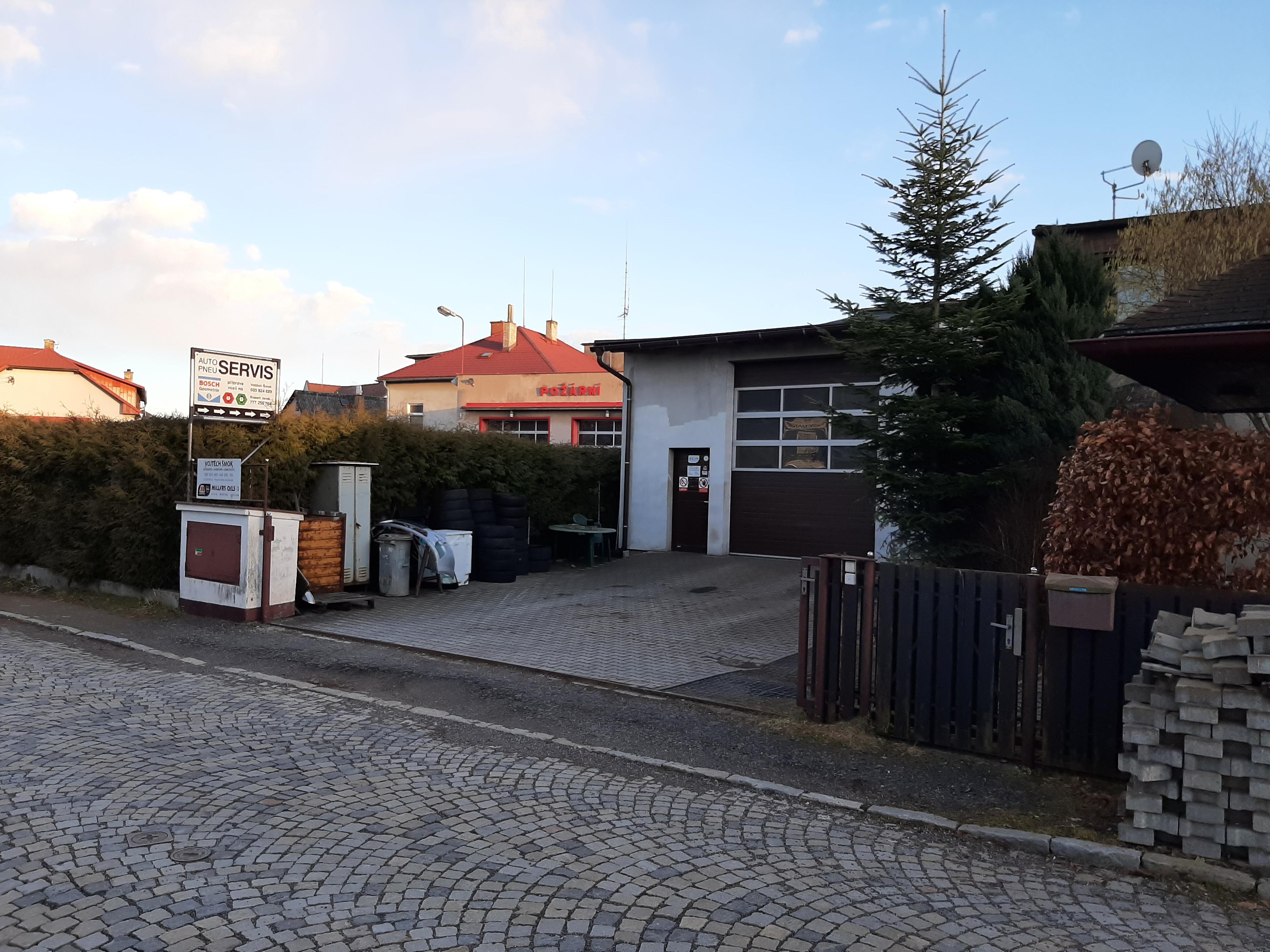 Autopneuservis - Vojtěch Šmok & Robert Jaroš foto 2